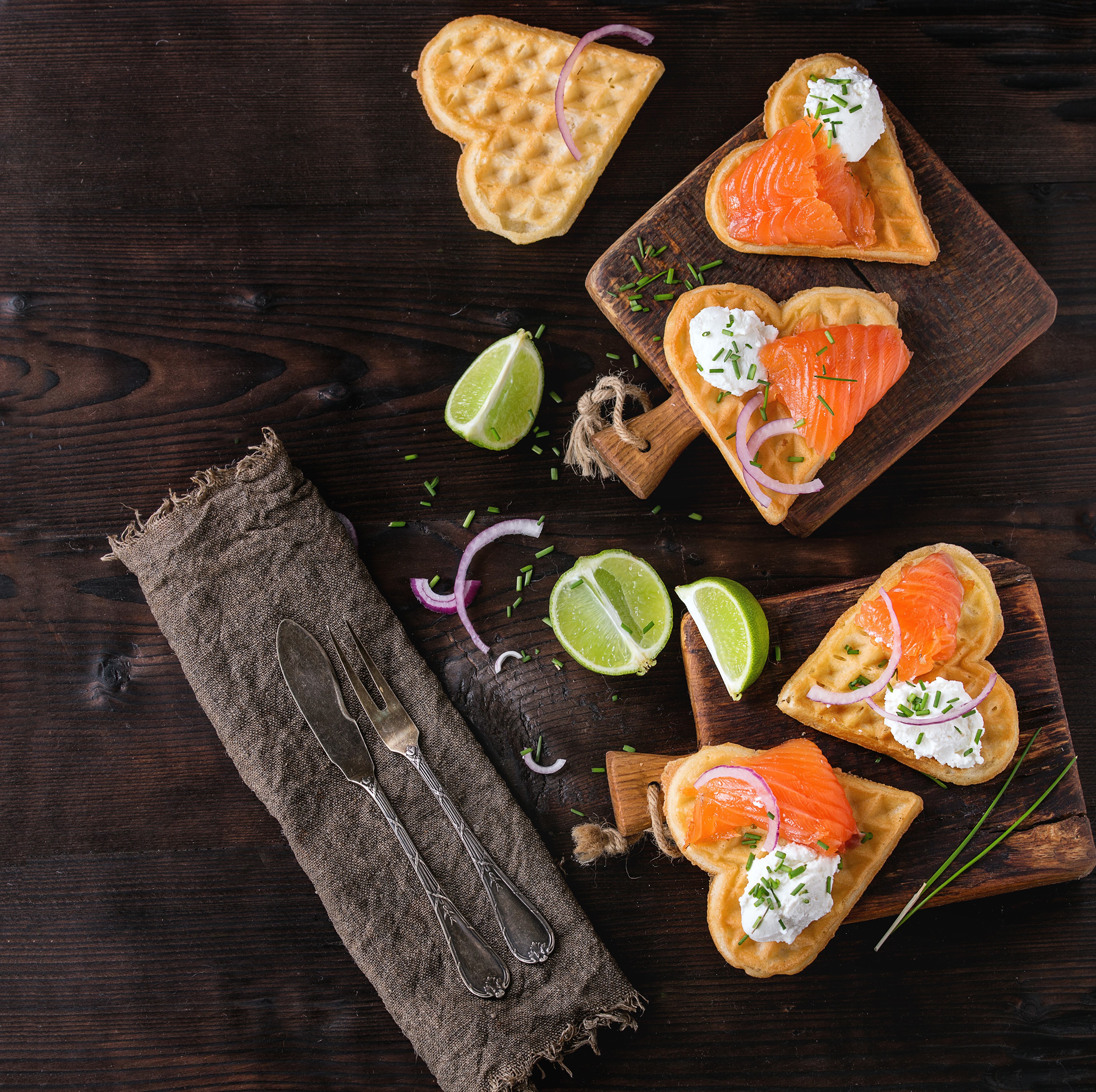 Heart-shaped waffles with smoked salmon and cream cheese HD Wallpaper