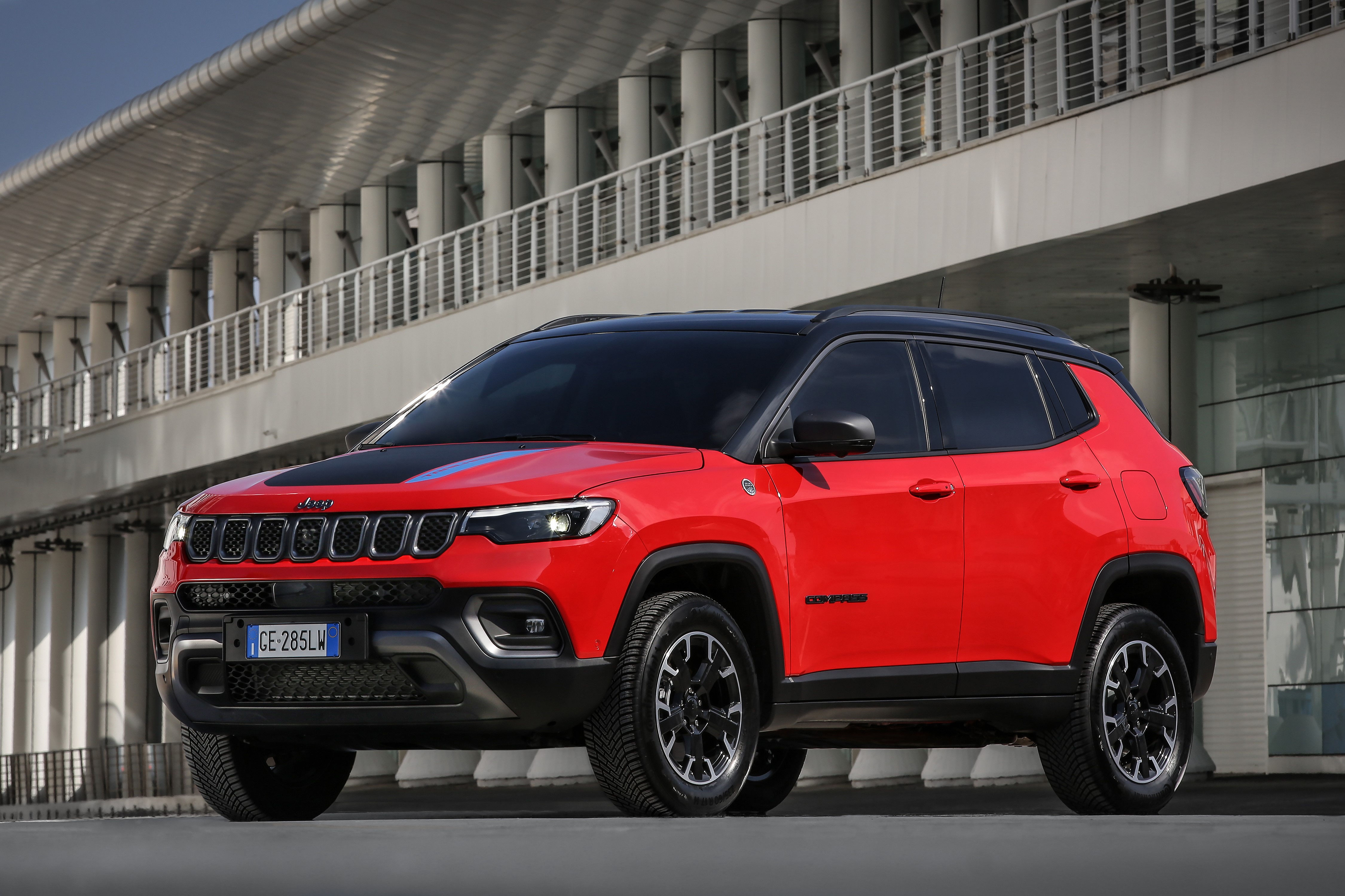 Red Jeep Compass Trailhawk 4xe EU-spec 2021 HD Wallpaper