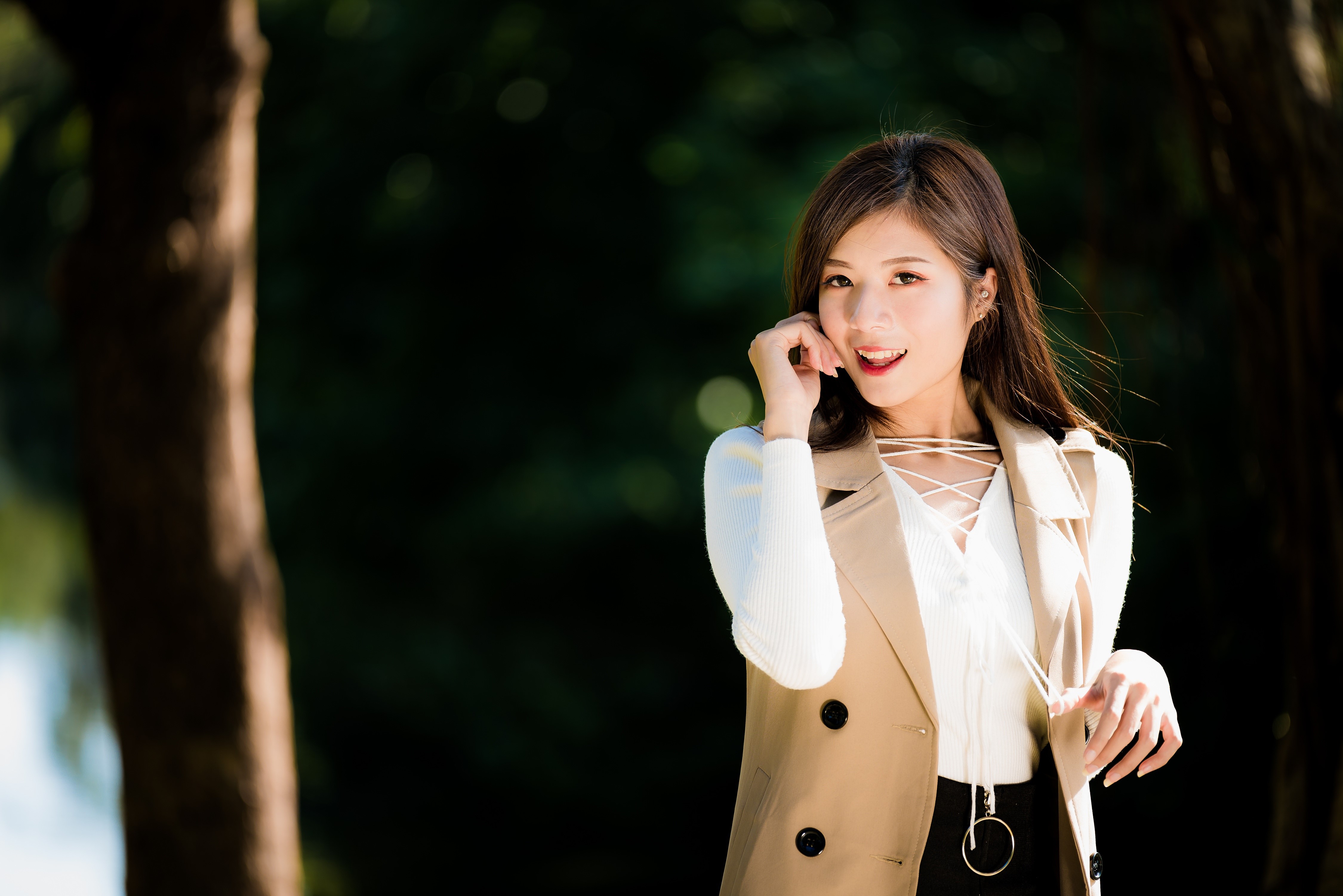 4K Portrait of Smiling Asian Woman with Brown Hair HD Wallpaper