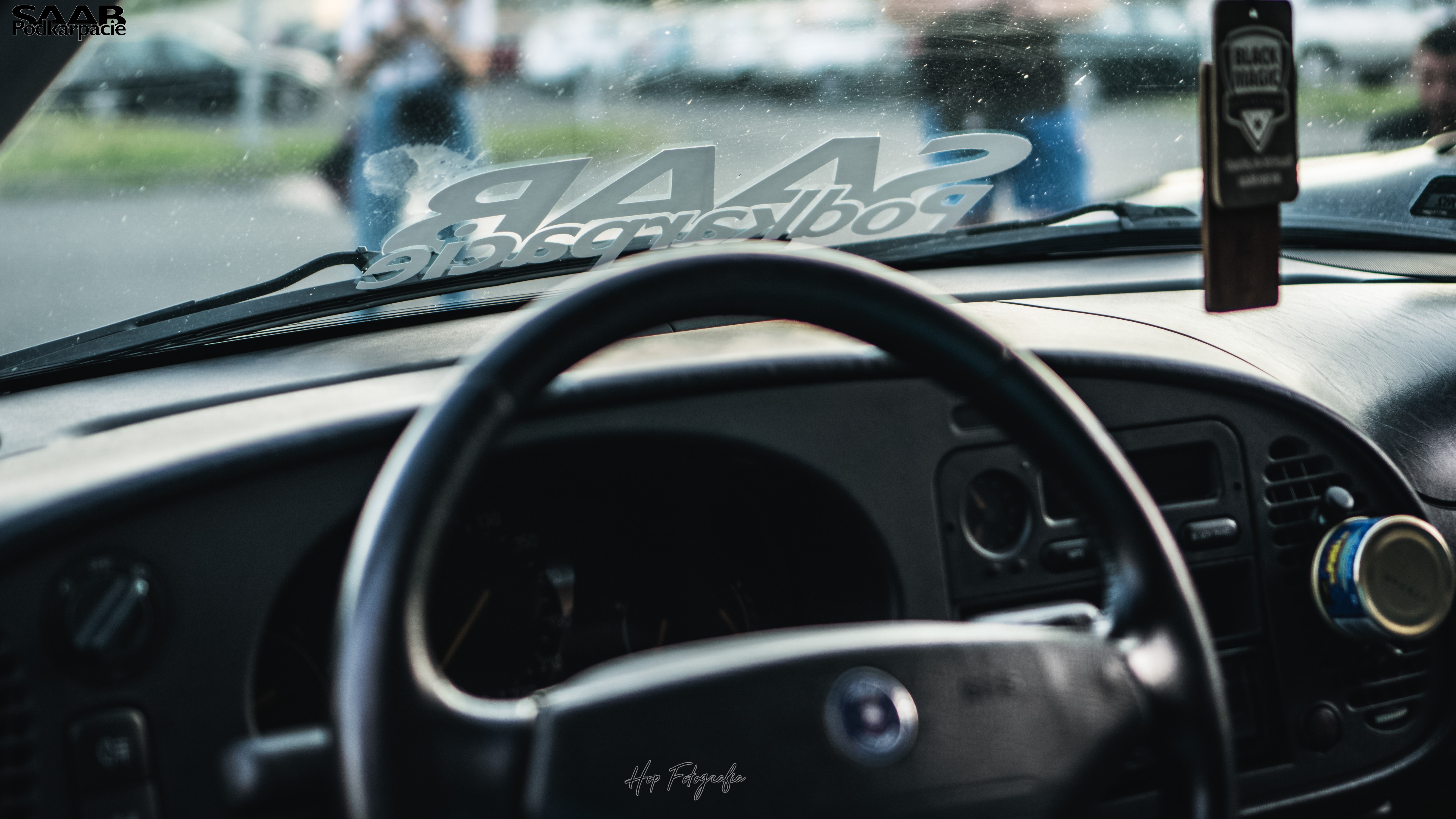 Saab 900 NG interior with "Black Magic" air freshener HD Wallpaper