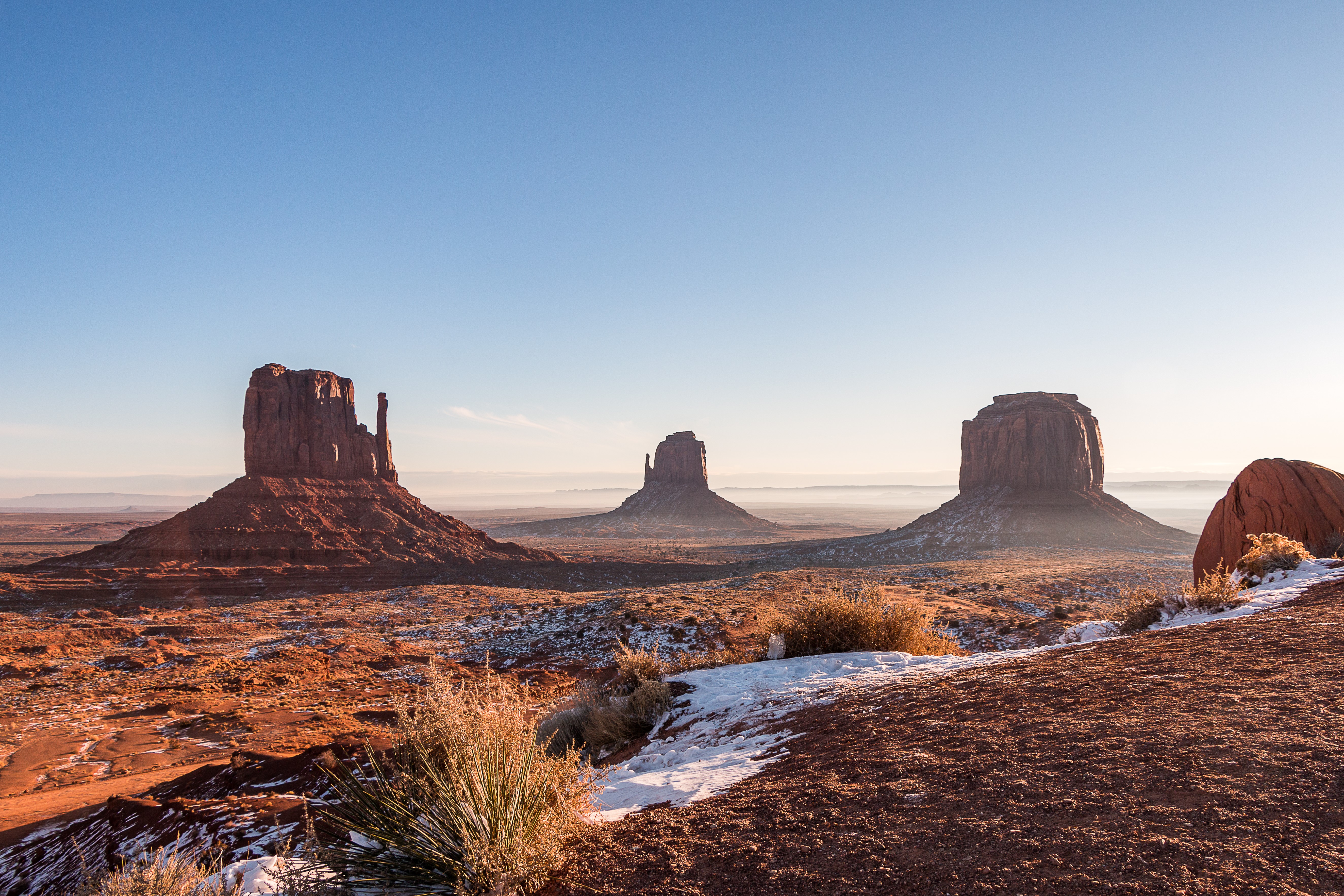 Monument Valley desert landscape with snow HD Wallpaper