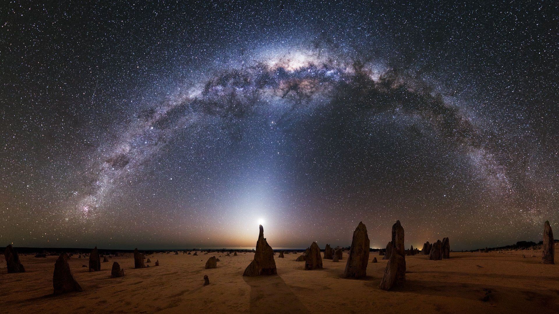 The Milky Way over the Pinnacles Desert at night HD Wallpaper