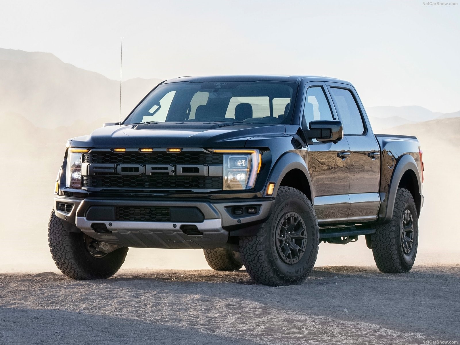 Black 2021 Ford F-150 Raptor Pickup Truck HD Wallpaper