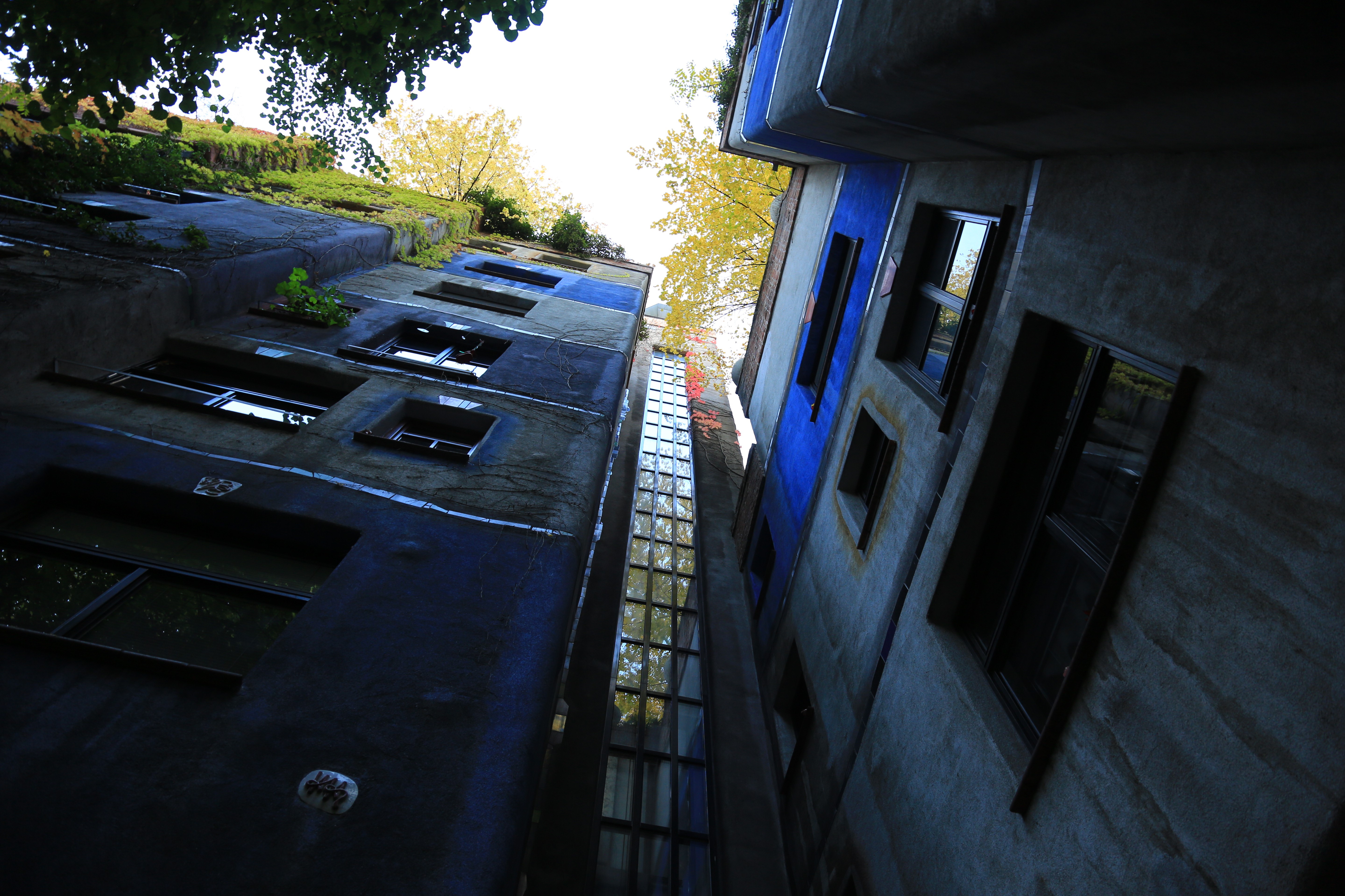 Worm's eye view of colorful buildings in Vienna HD Wallpaper