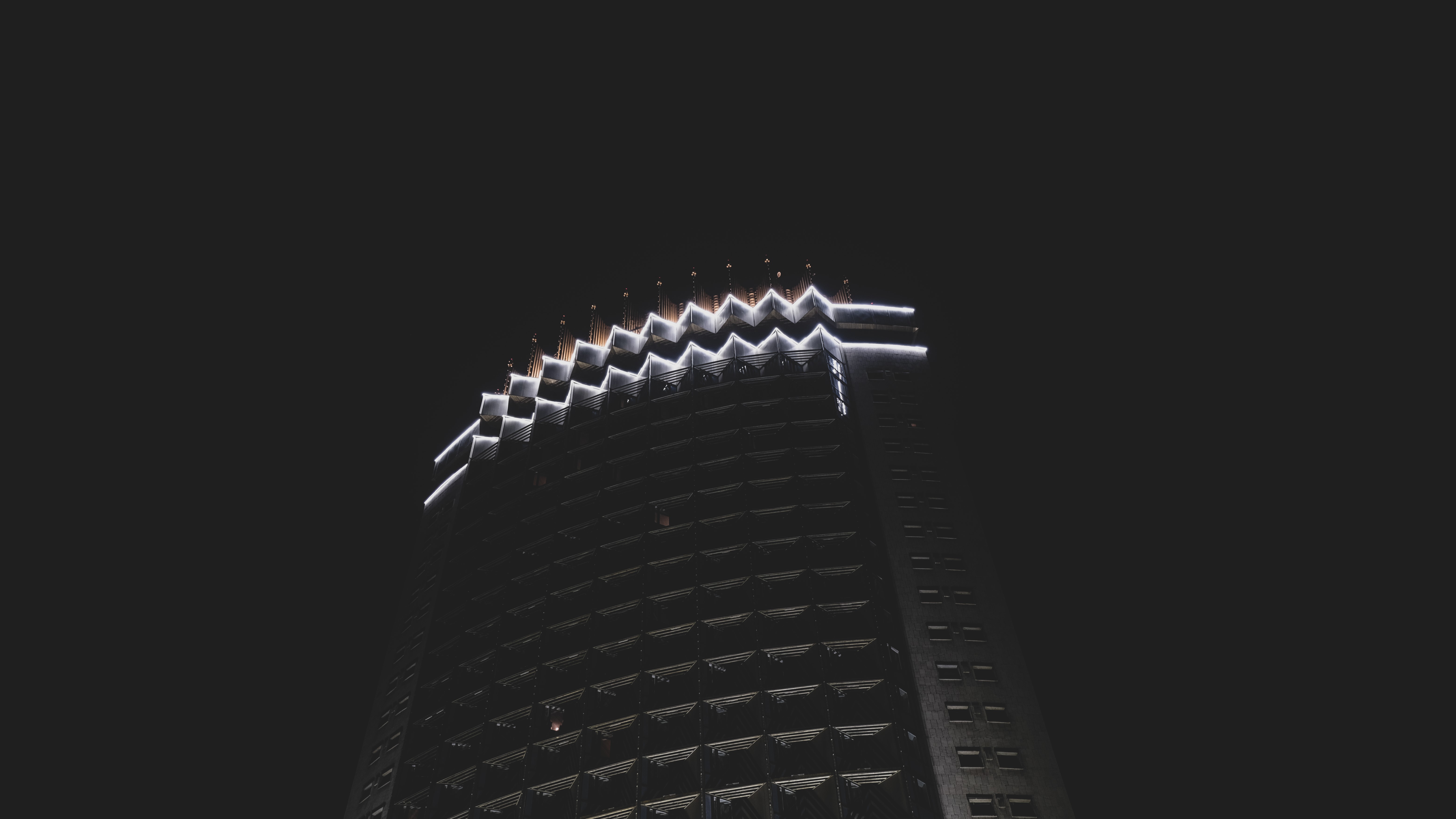 4K Building at Night HD Wallpaper