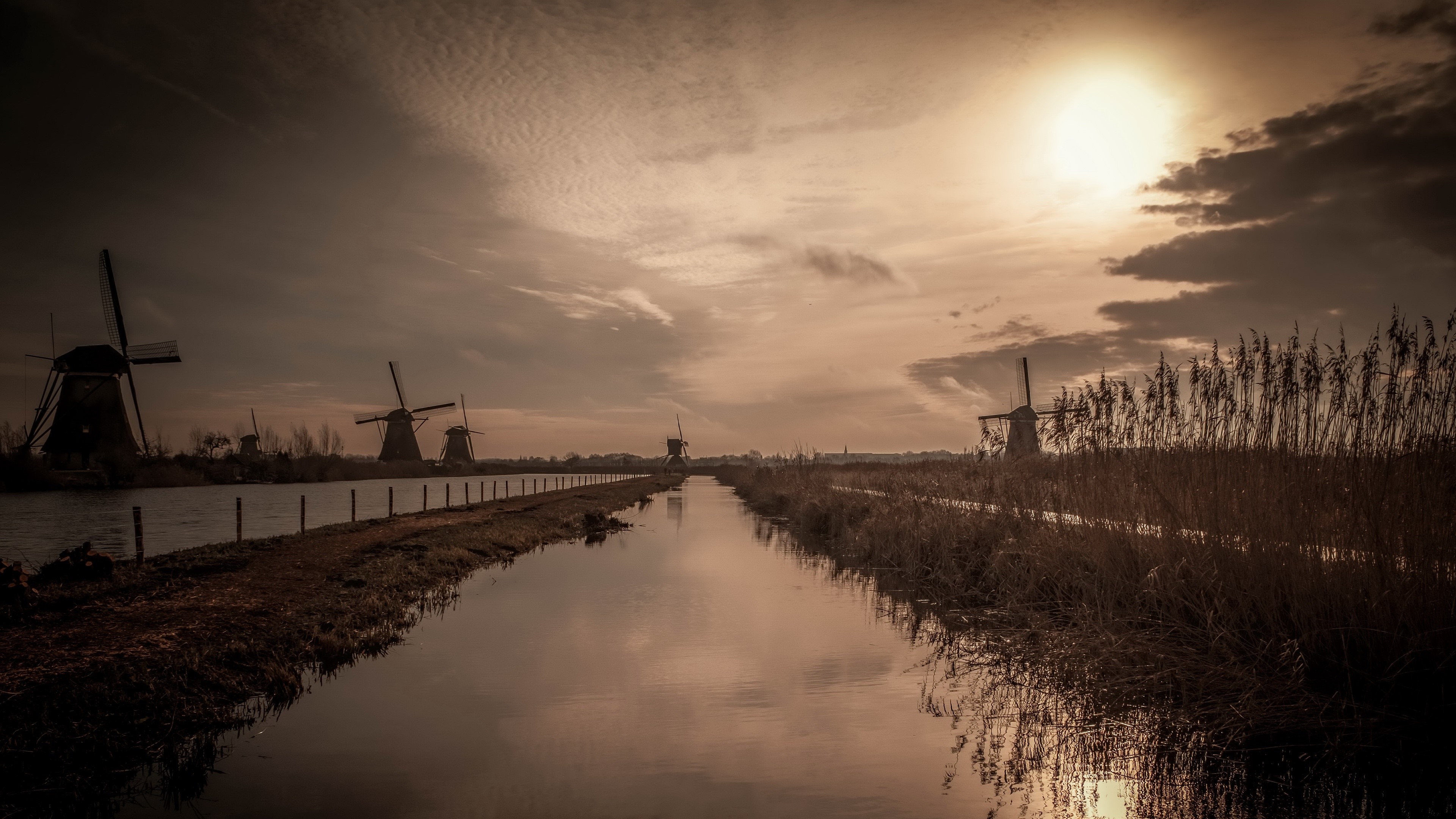 4K Kinderdijk windmills at sunset HD Wallpaper