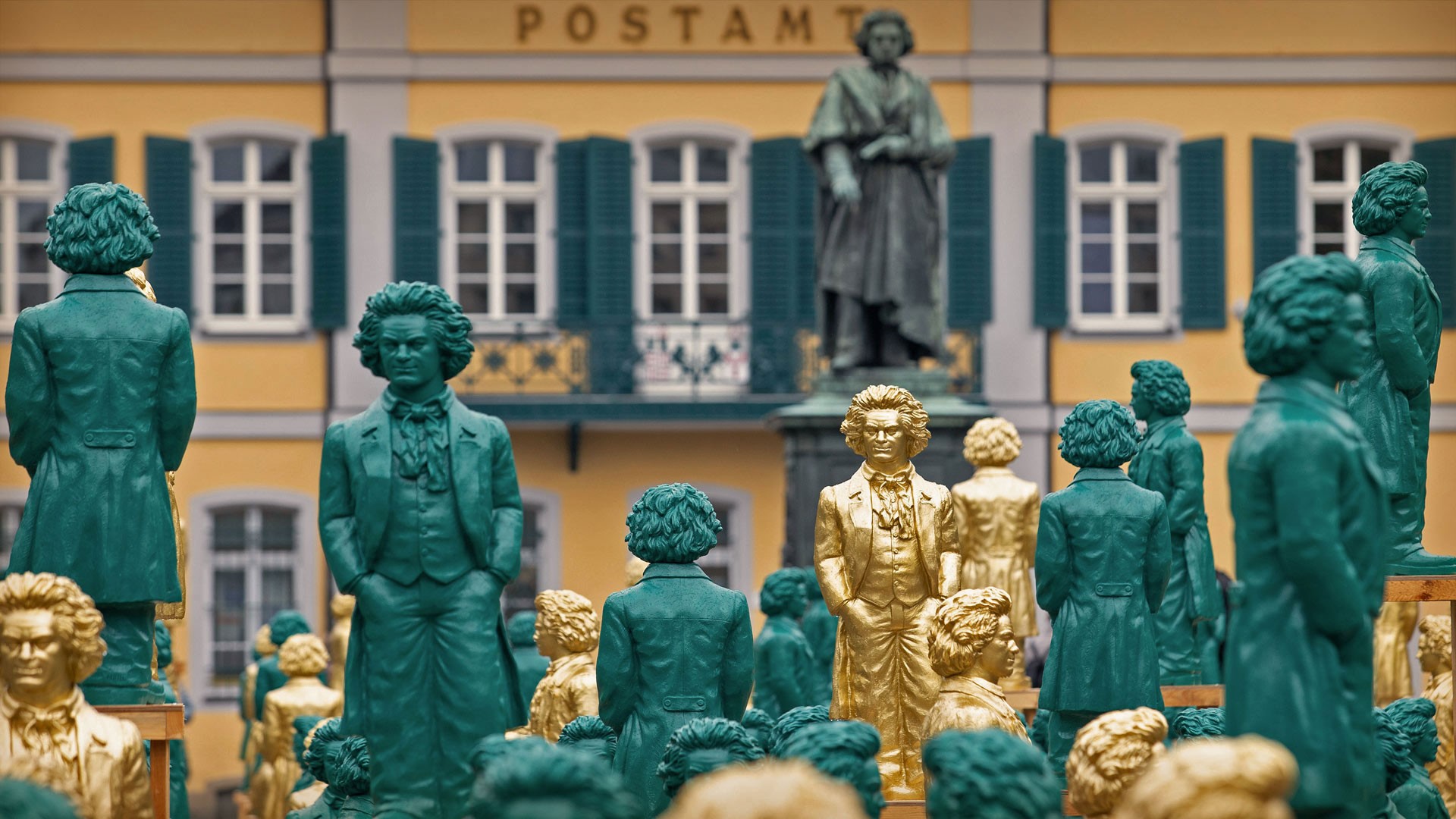 Ludwig van Beethoven statues in Bonn HD Wallpaper