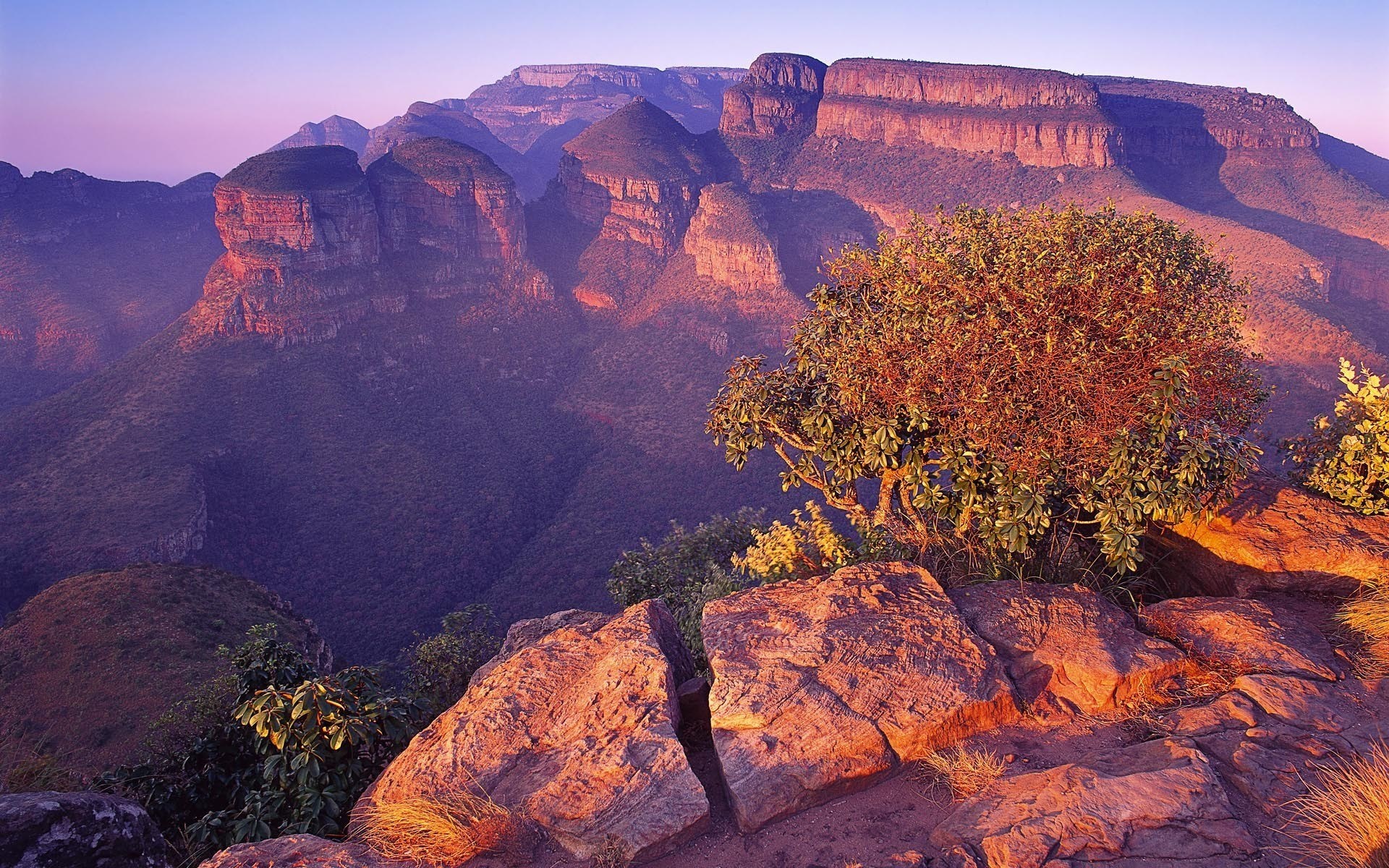 Blyde River Canyon at sunrise HD Wallpaper