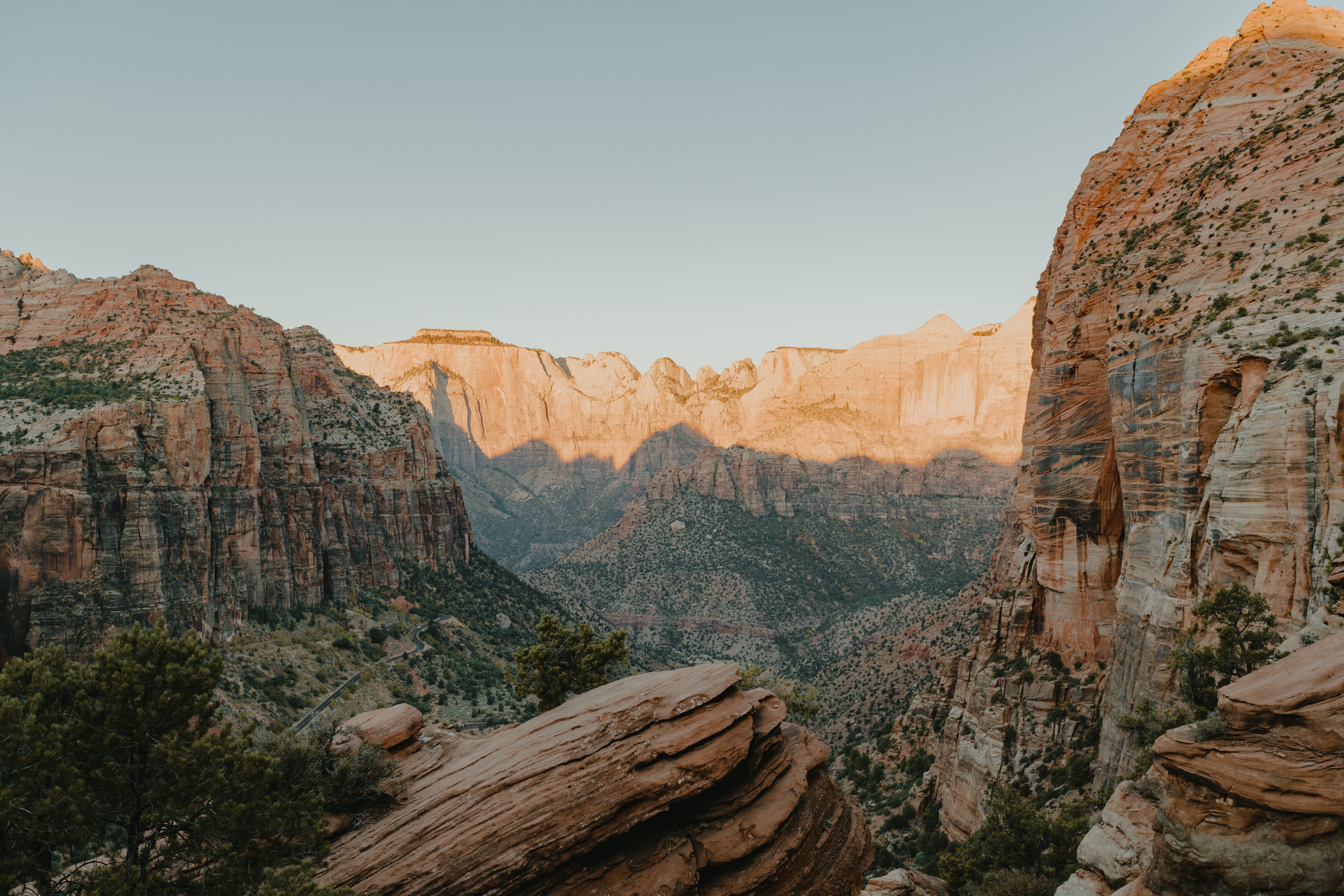 Zion National Park landscape with mountains and rocks HD Wallpaper