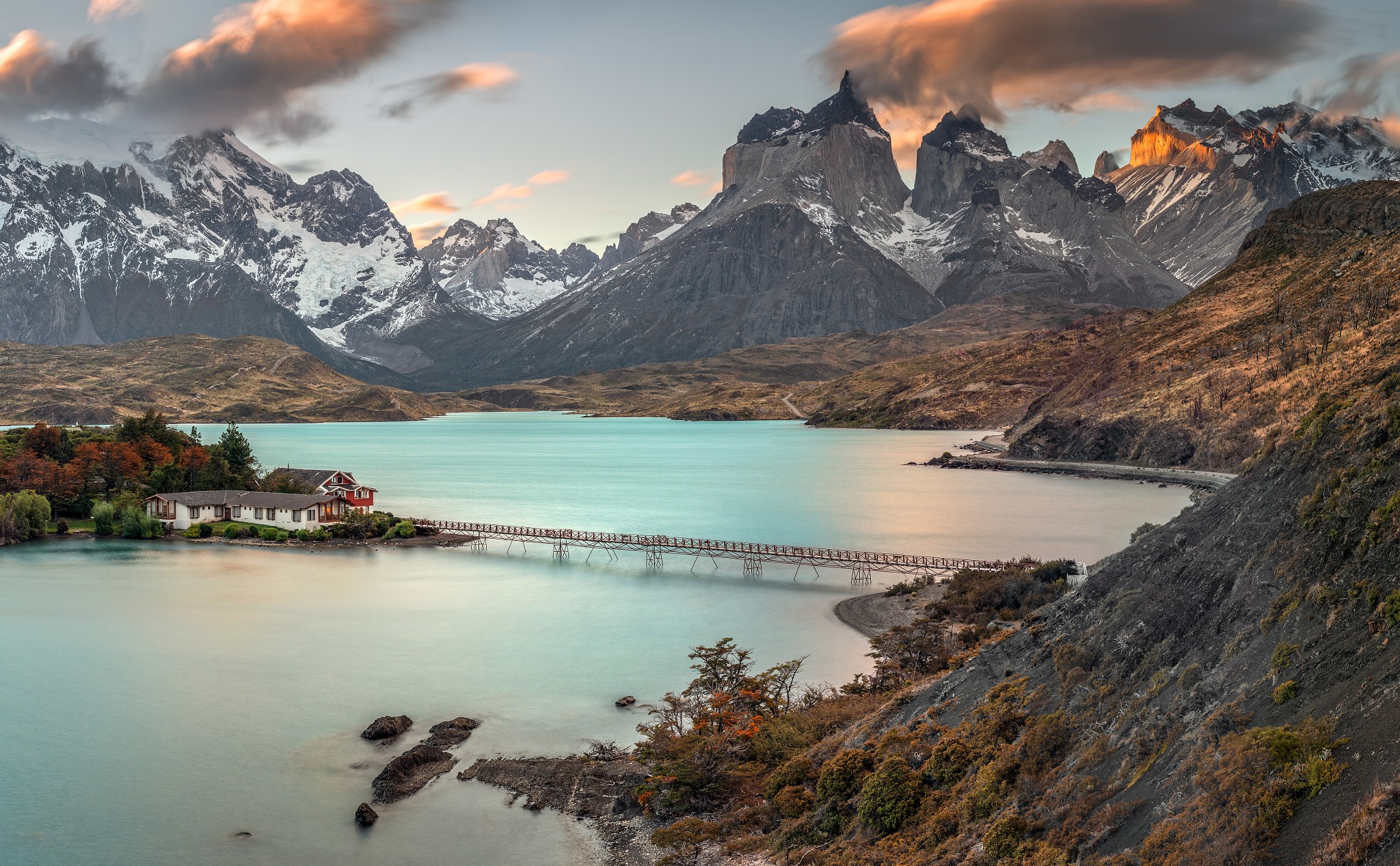 Torres del Paine National Park with Lake Pehoé and mountains HD Wallpaper