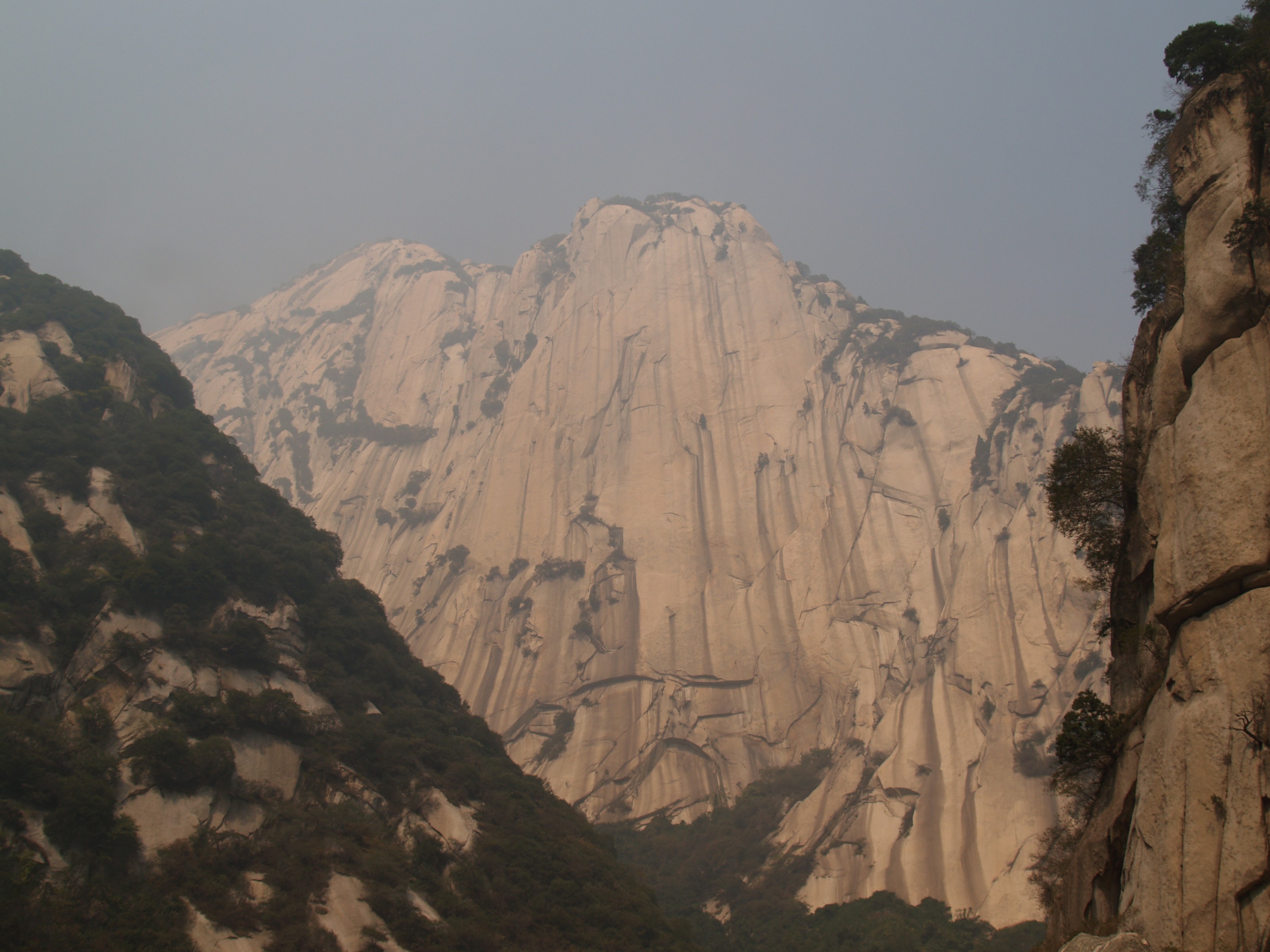 China mountain chain HD Wallpaper