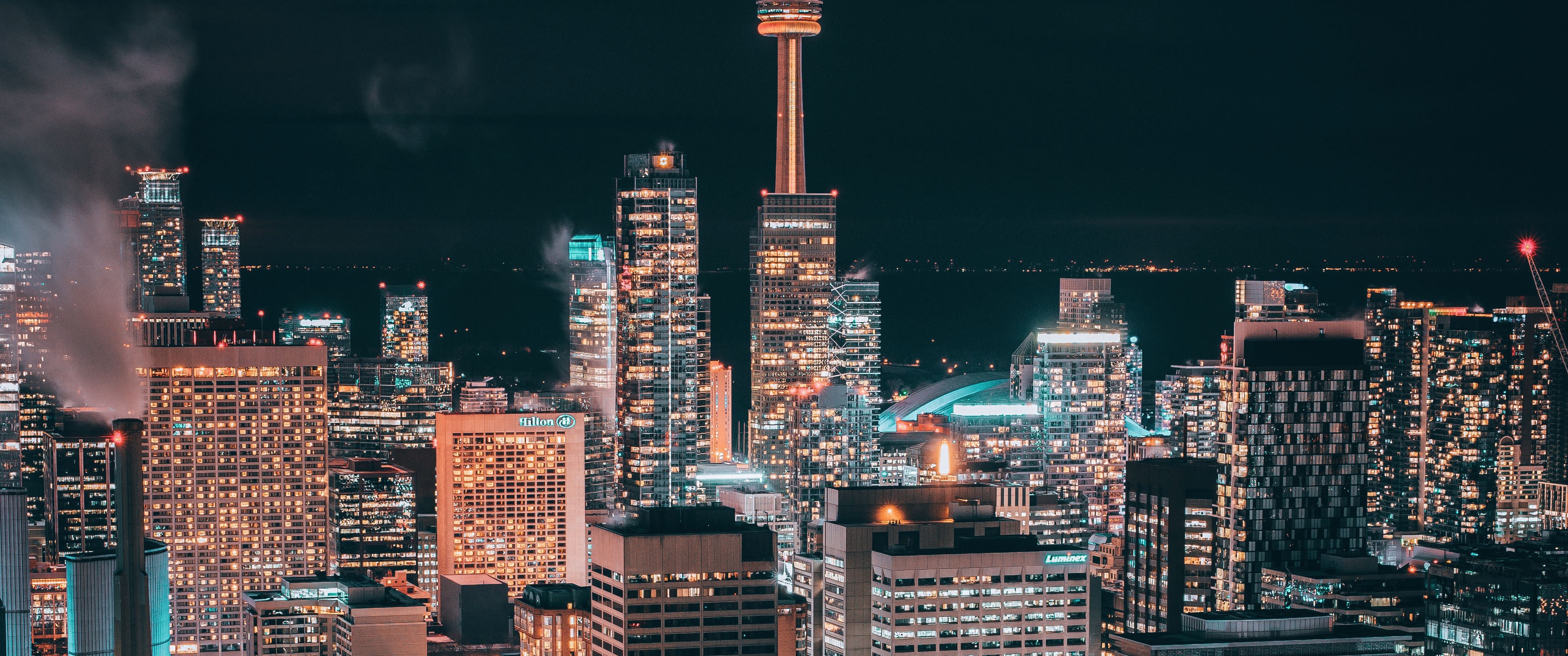 Toronto cityscape at night with CN Tower HD Wallpaper