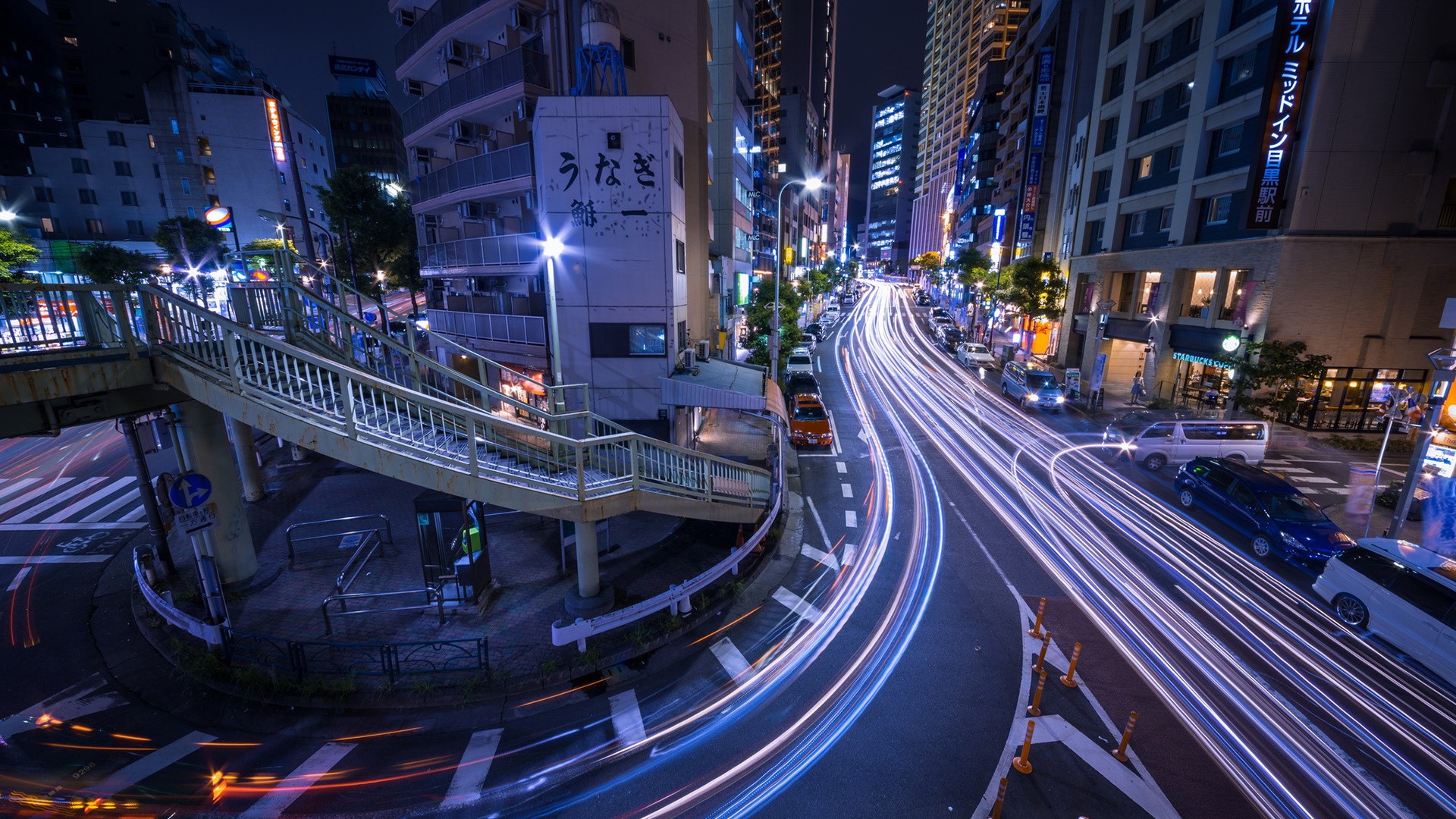 Long exposure of a busy street in Japan at night HD Wallpaper