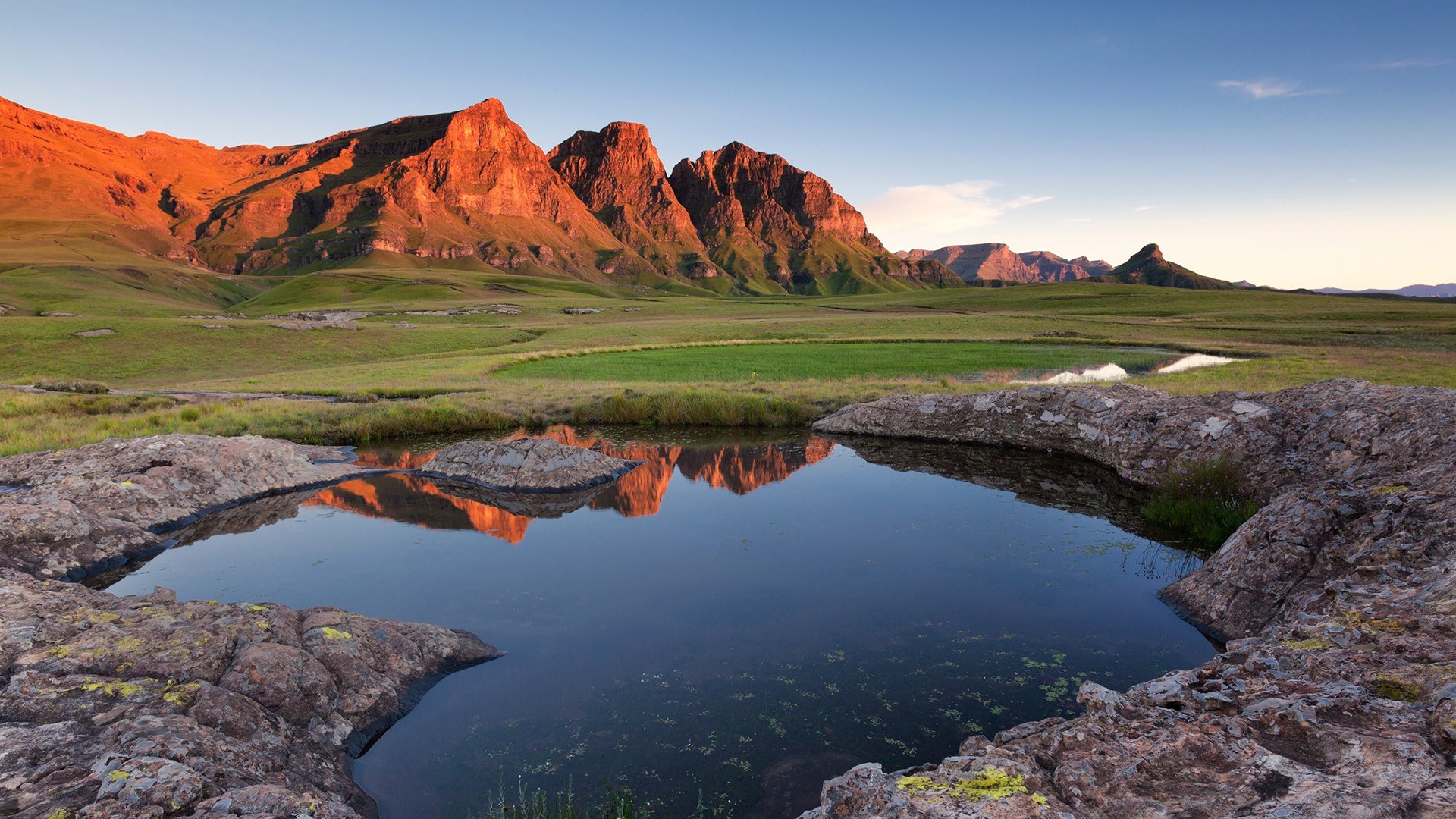 Sehlabathebe National Park landscape with mountains and pond HD Wallpaper