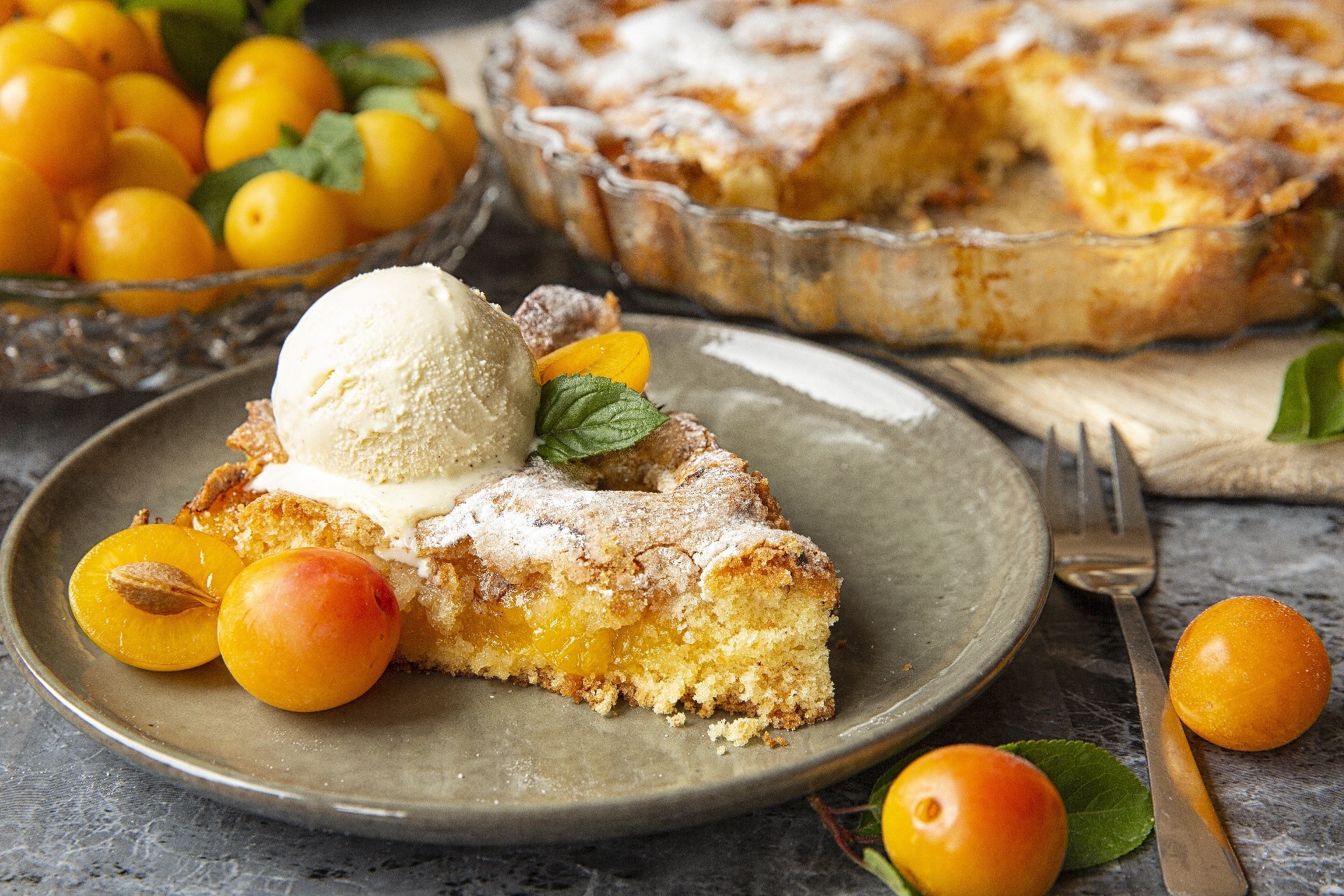 Slice of apricot pie with ice cream and fresh apricots HD Wallpaper