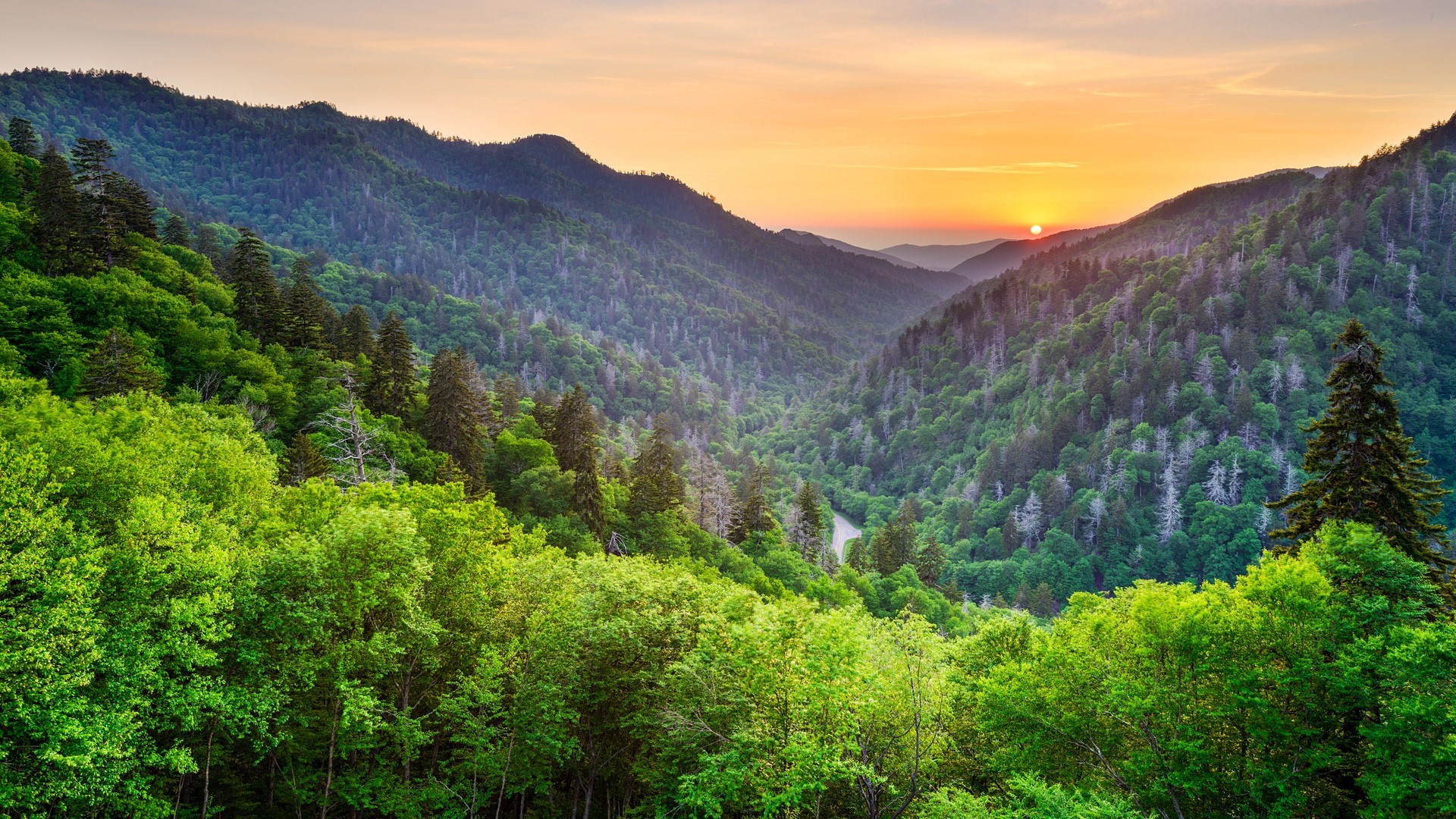 Sunset over the Smoky Mountains in Tennessee HD Wallpaper