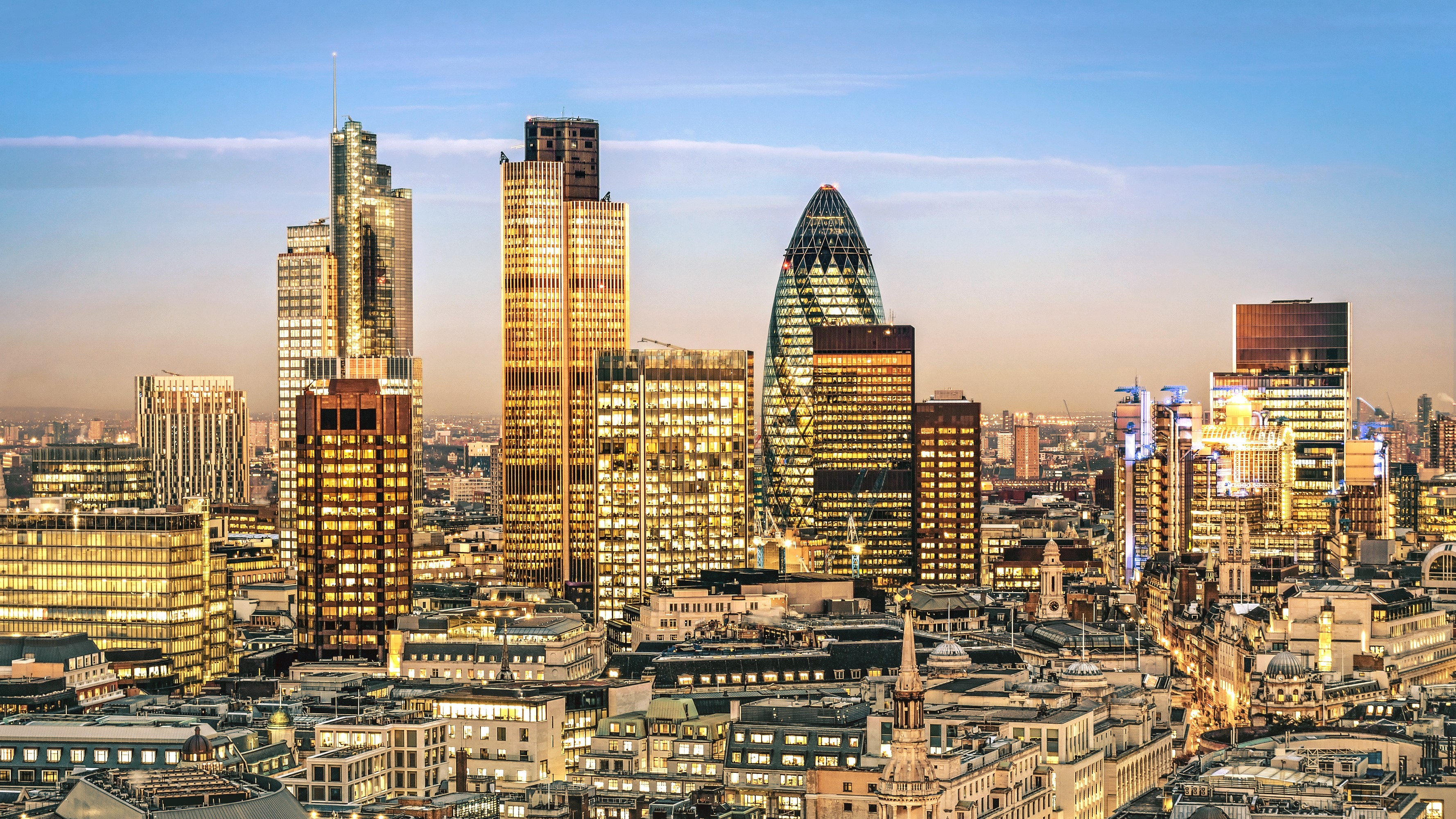 London cityscape at dusk with illuminated skyscrapers HD Wallpaper