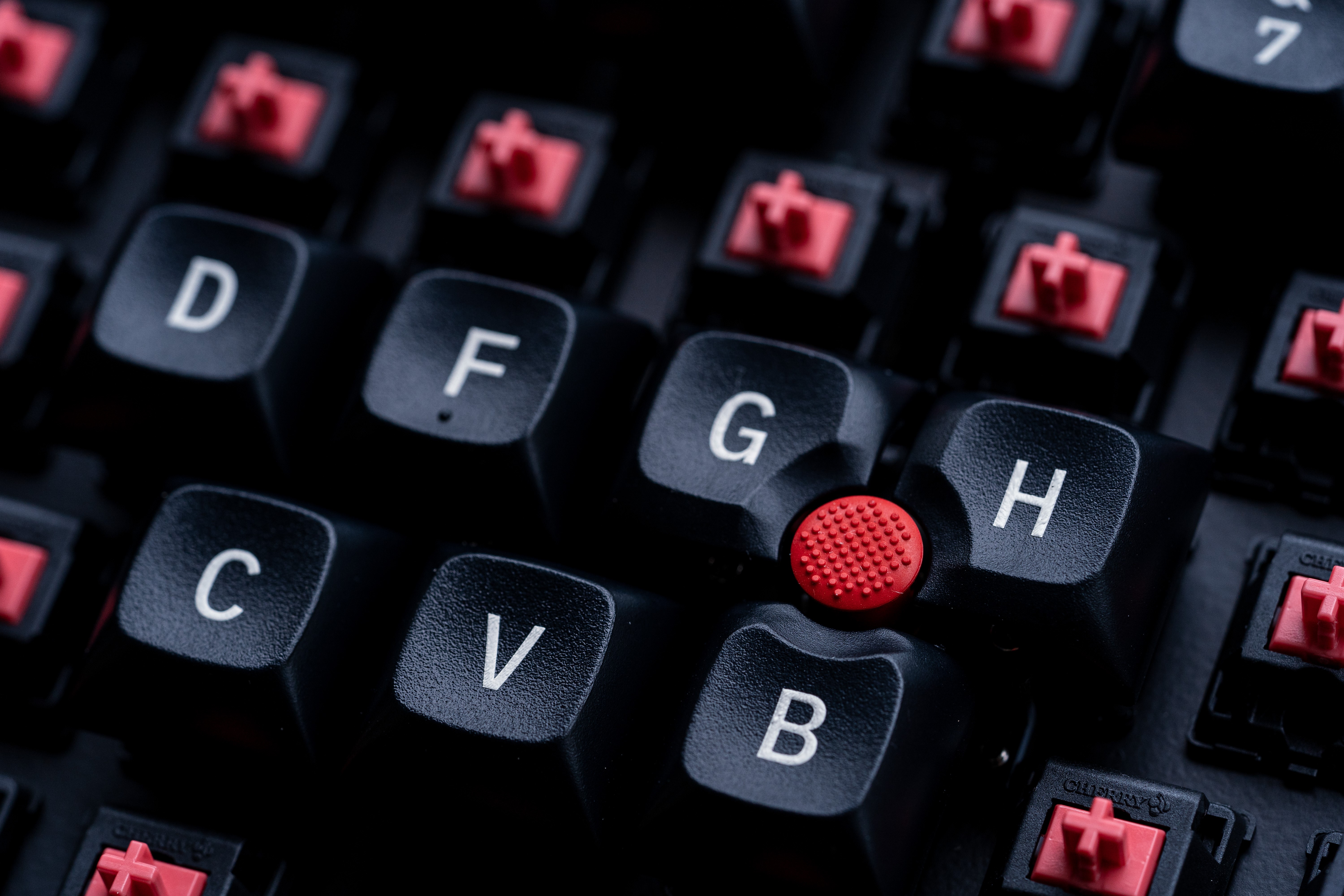 4K mechanical keyboard with Cherry MX switches HD Wallpaper