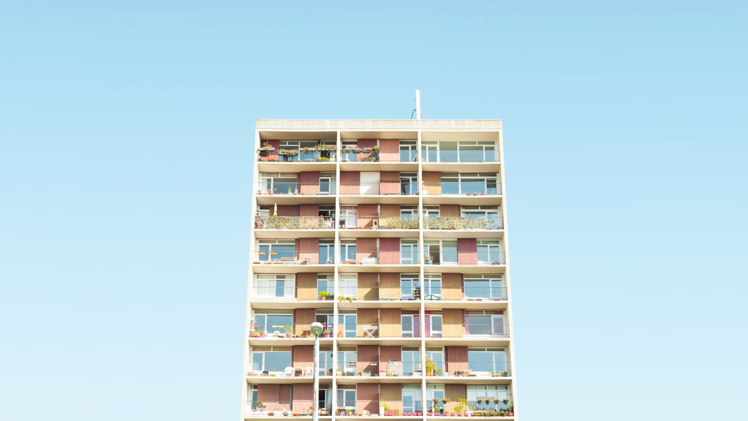 Apartment building by Matthieu Venot HD Wallpaper