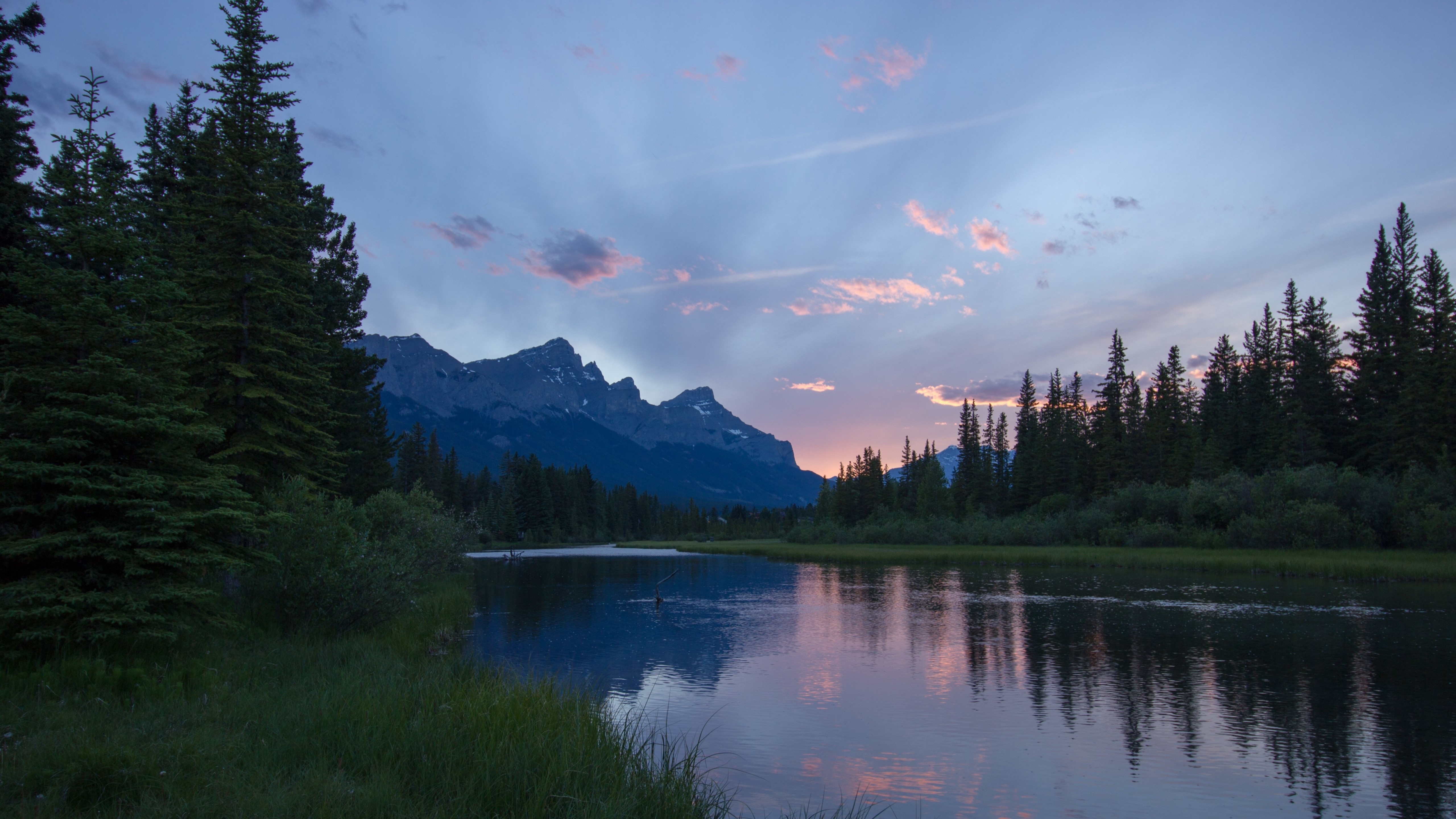 4K Lake and Mountains Landscape in Canada HD Wallpaper
