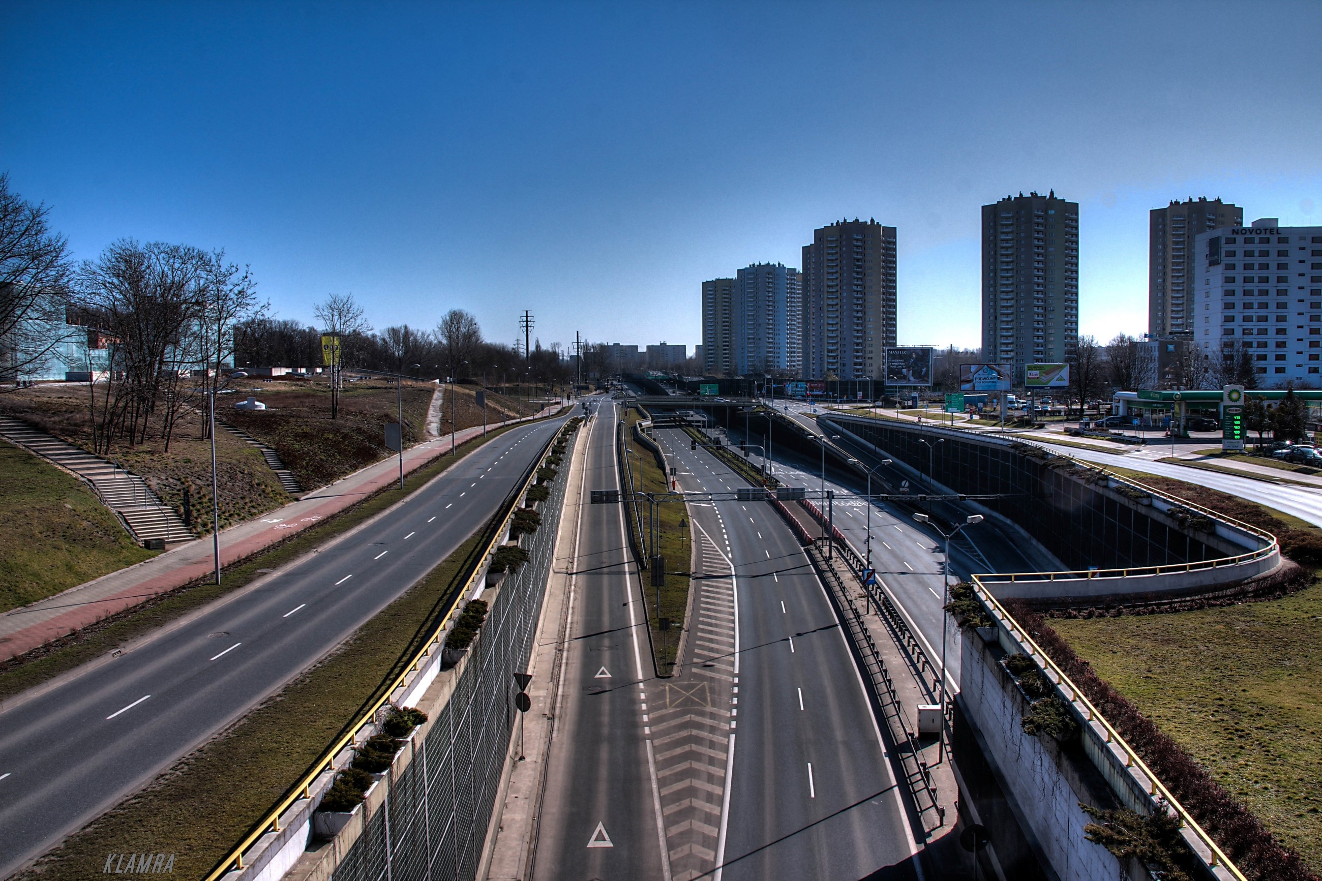 Empty highway in Katowice, Poland during COVID-19 HD Wallpaper