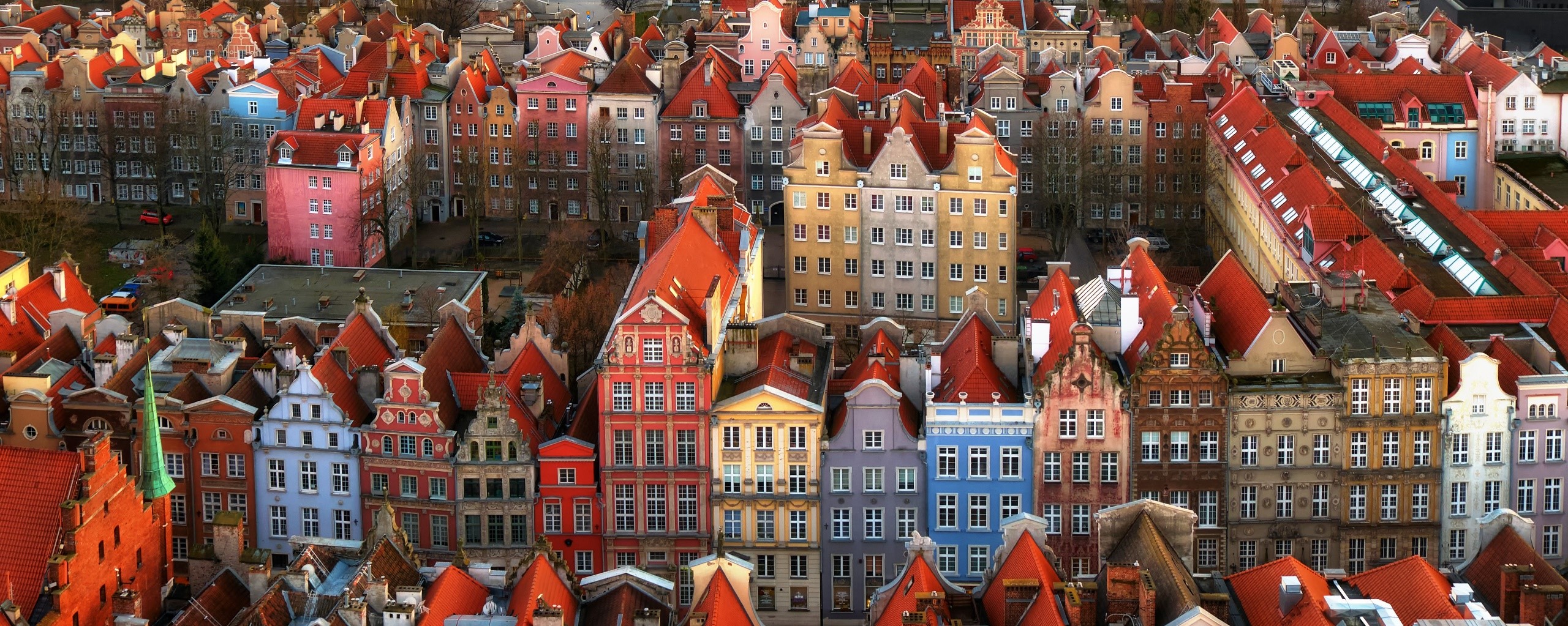Aerial view of colorful buildings in Gdańsk, Poland HD Wallpaper