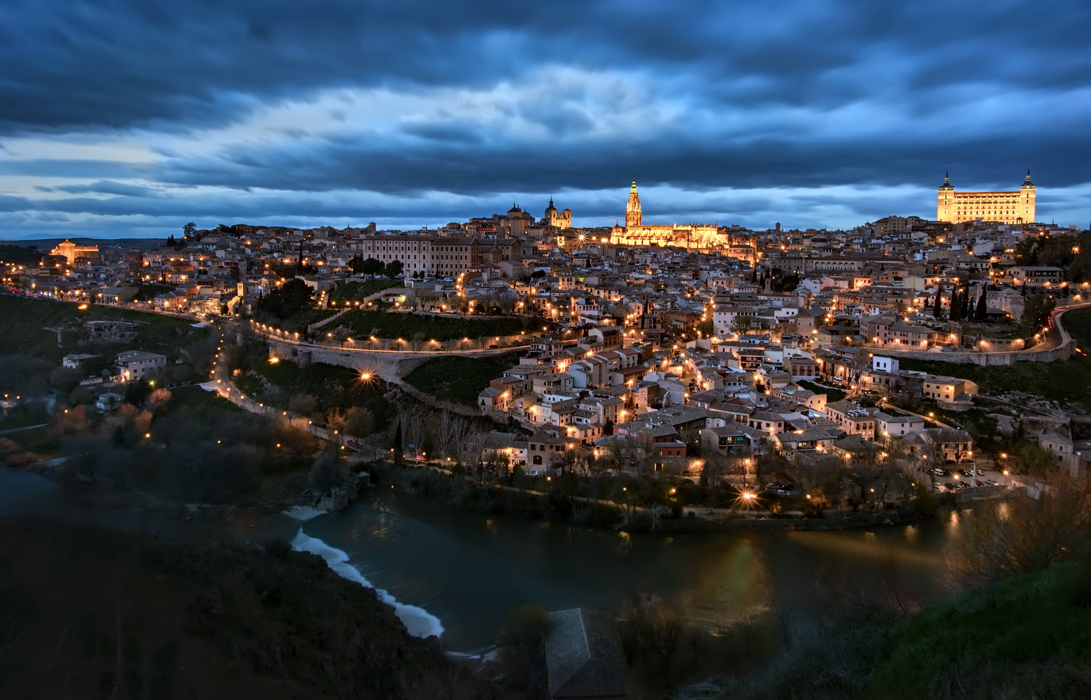 Toledo cityscape at dusk with river HD Wallpaper