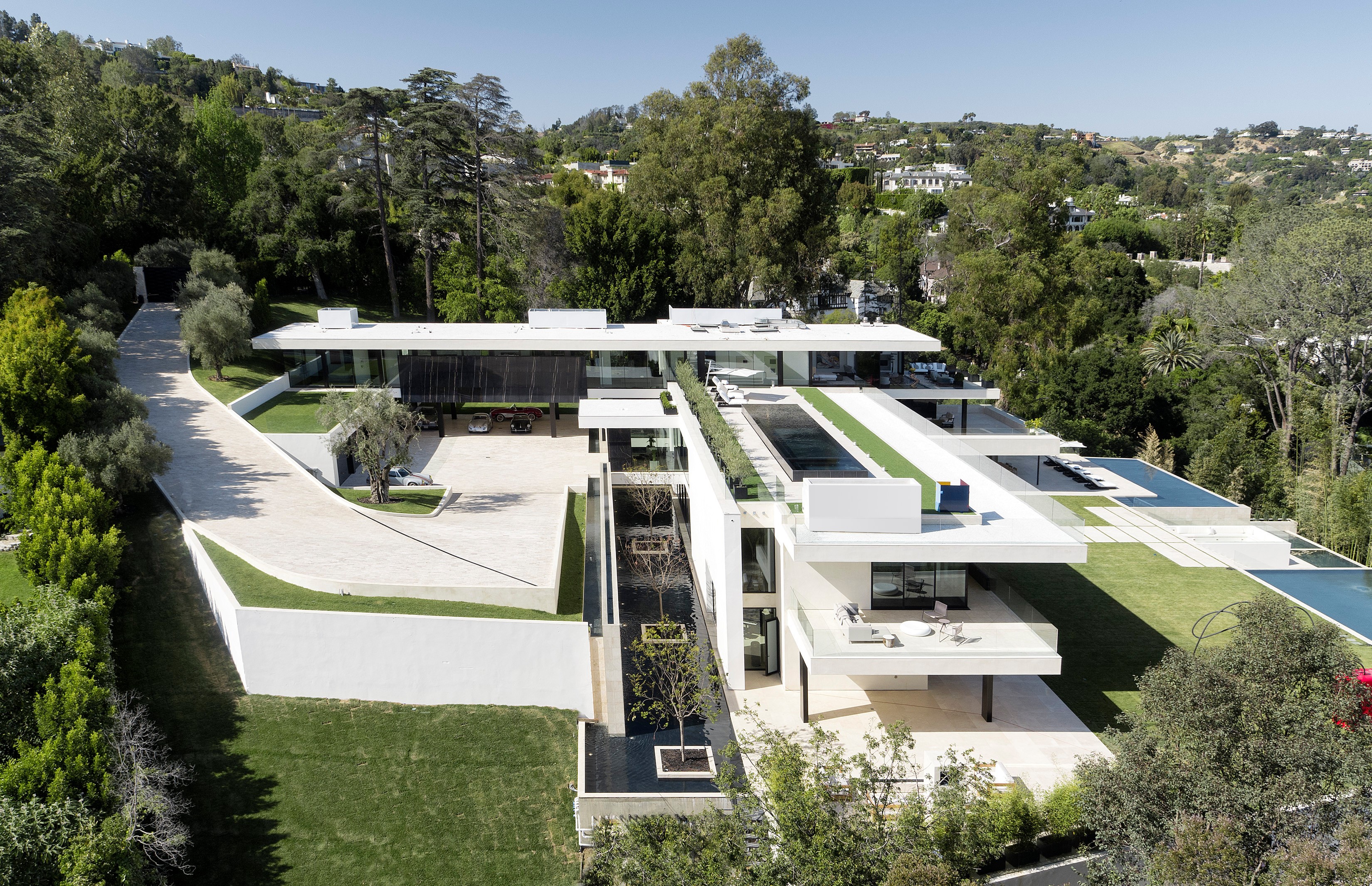 Modern architecture mansion in Los Angeles HD Wallpaper