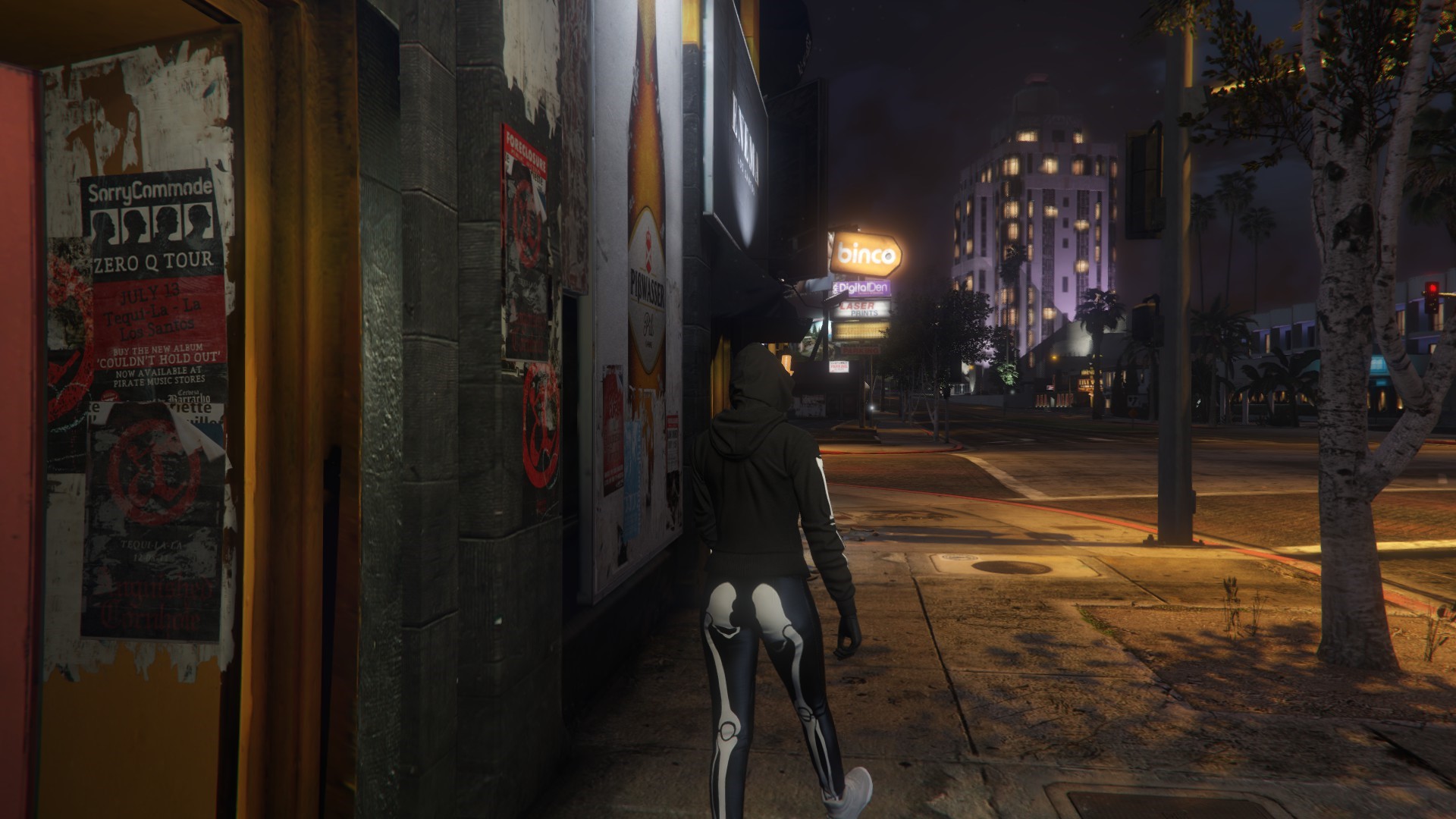 Character in skeleton leggings in Grand Theft Auto Online at night HD Wallpaper