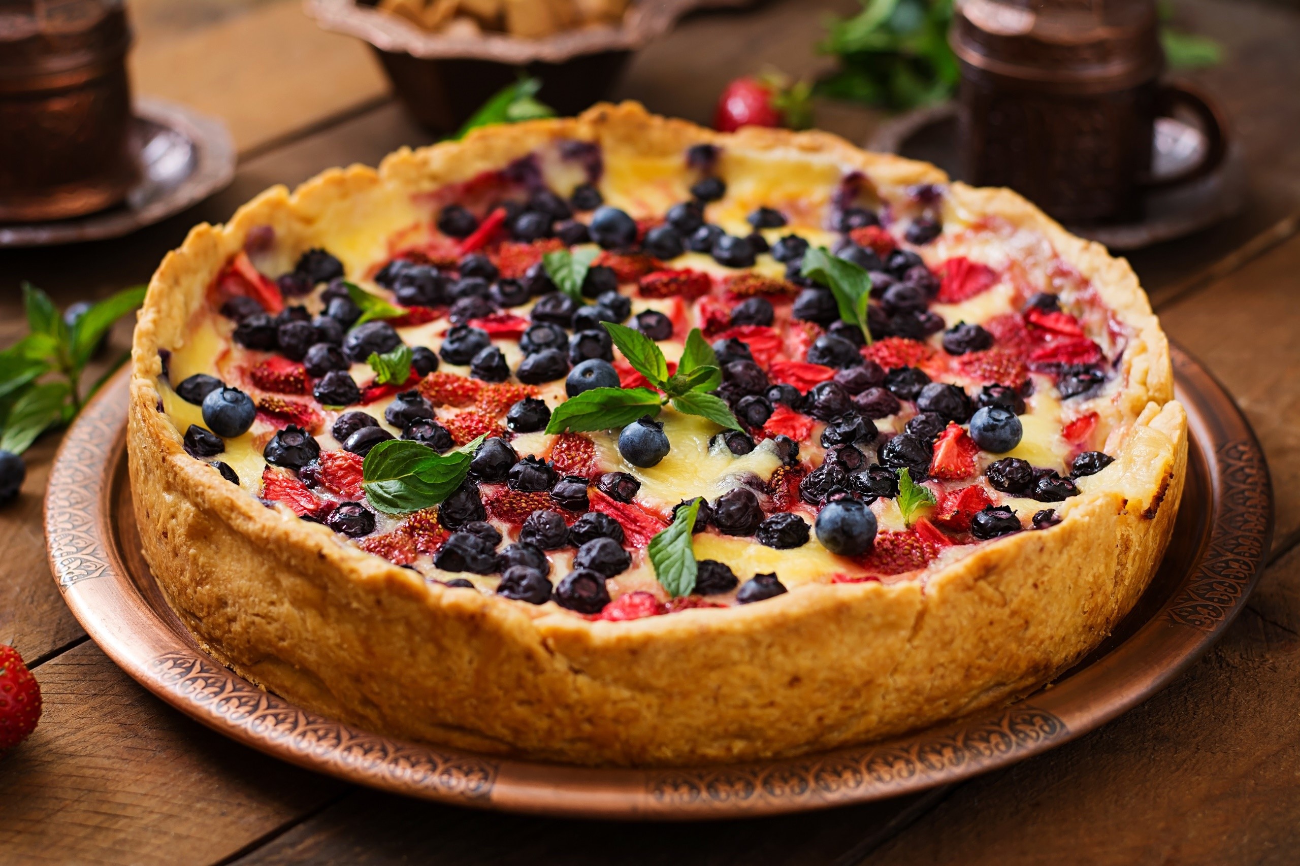 Berry Tart with Custard Filling HD Wallpaper