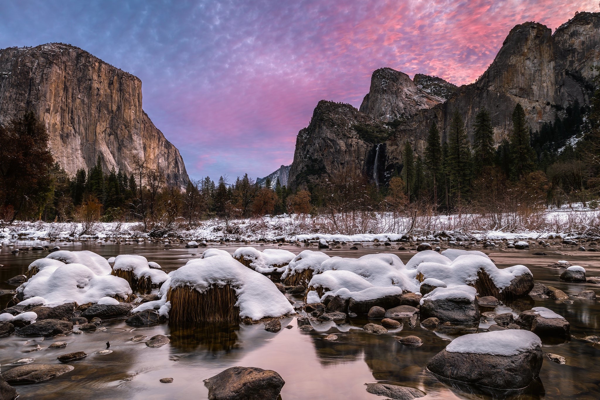 Yosemite National Park in Winter with Snow and River HD Wallpaper