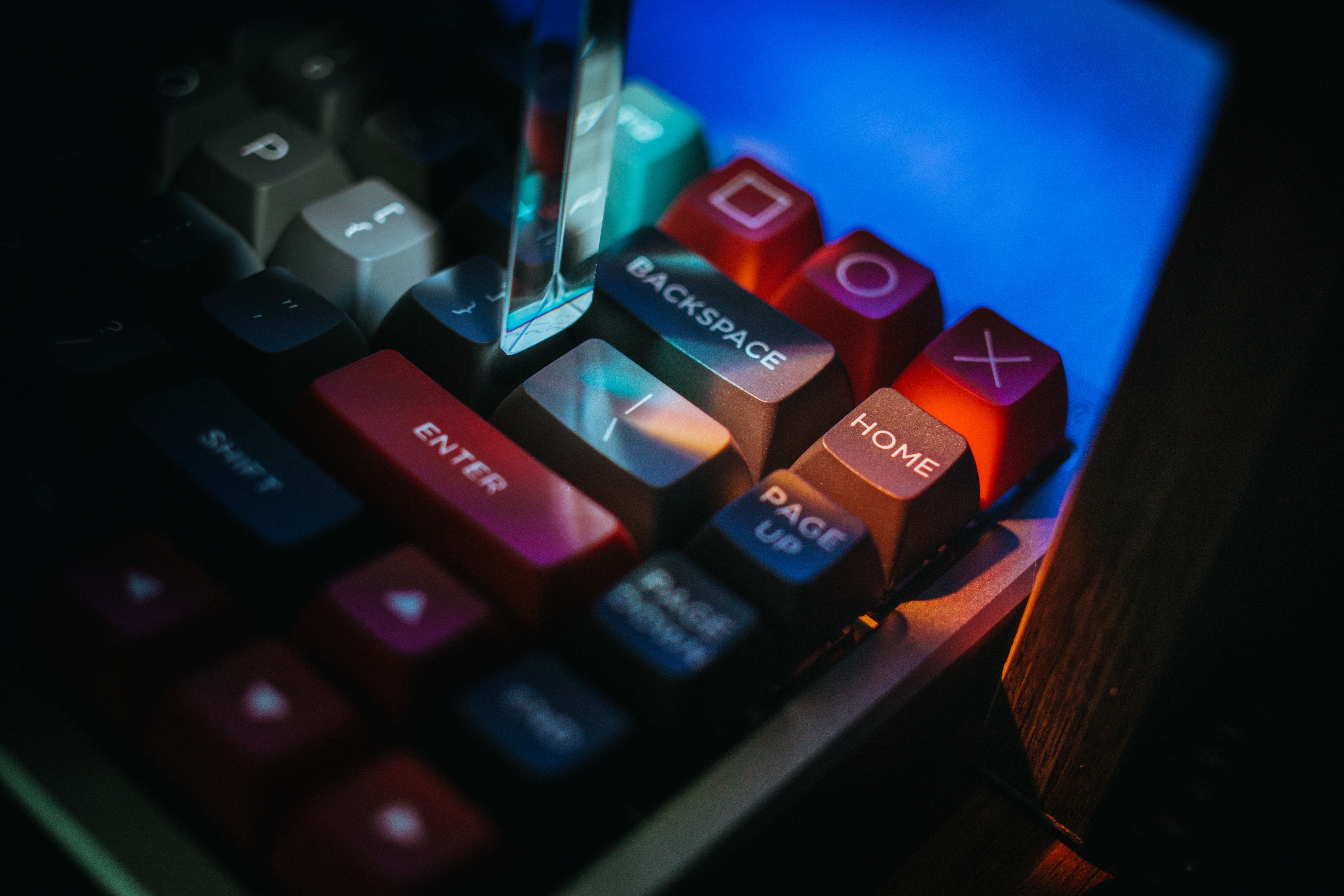 4K Mechanical Keyboard Close-up HD Wallpaper