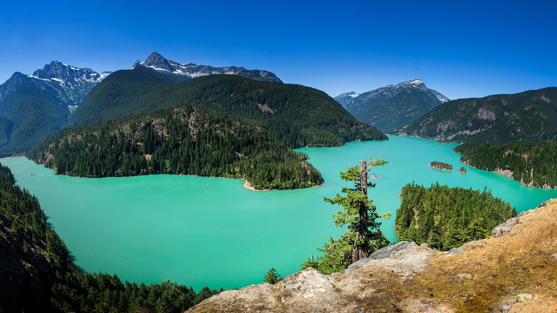 Diablo Lake in North Cascades National Park, Washington HD Wallpaper