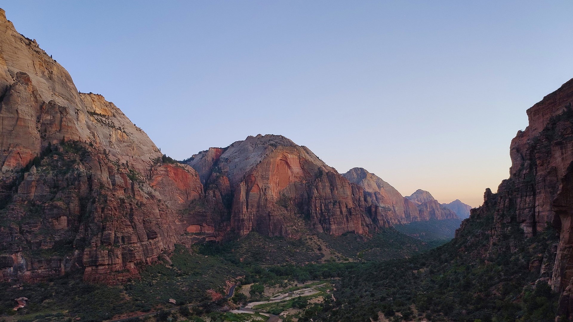 Zion National Park mountains at sunset HD Wallpaper