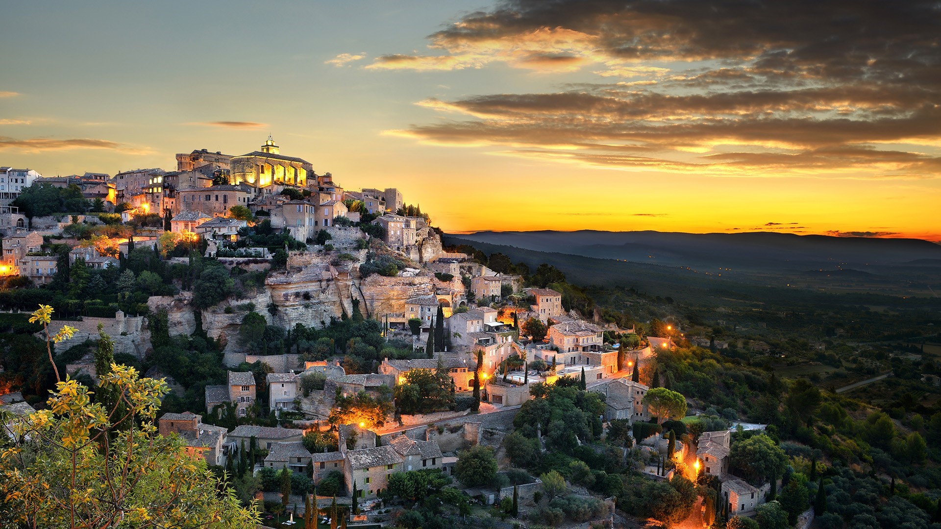 Gordes village in France at sunset HD Wallpaper