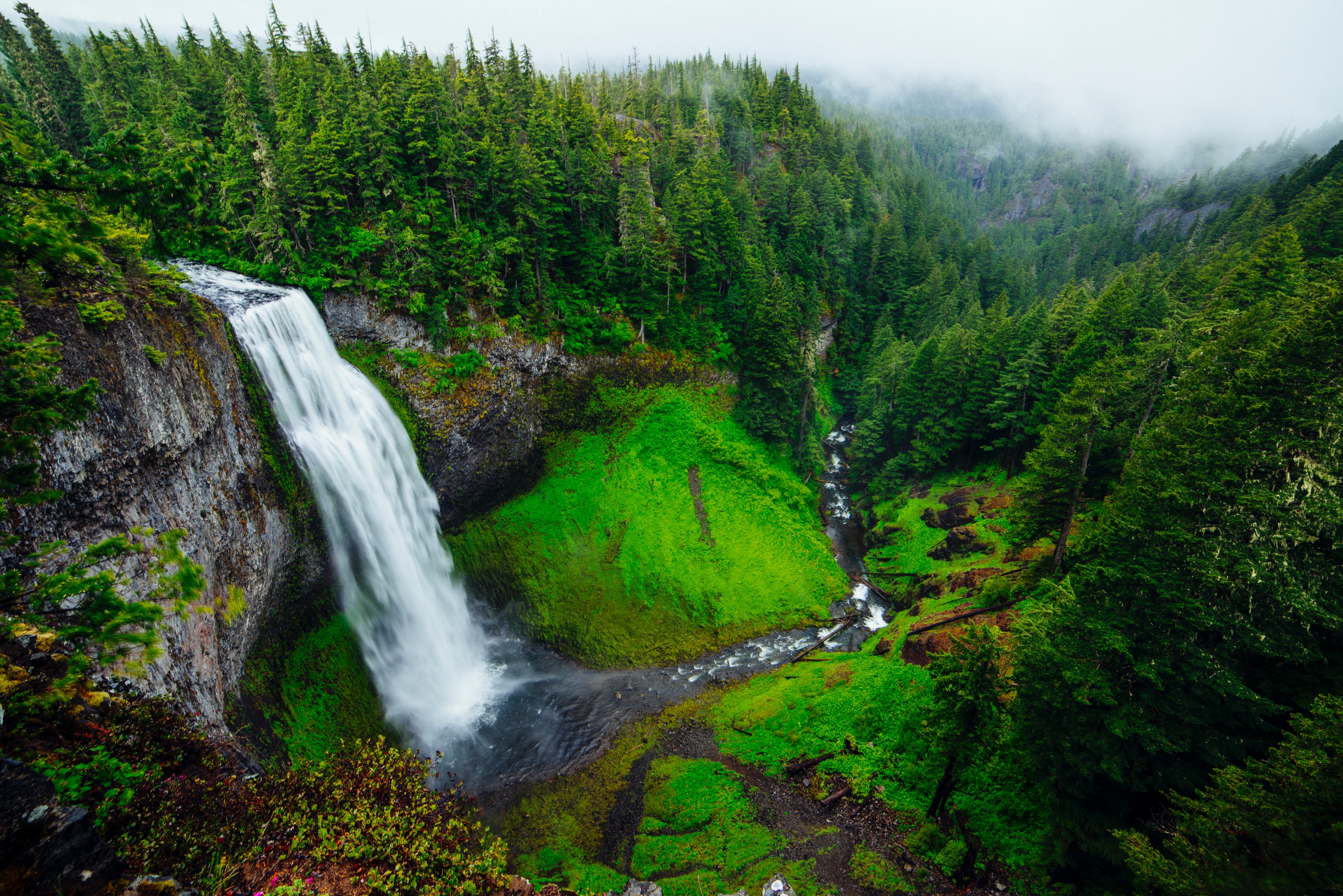 4K Salt Creek Falls Waterfall in USA HD Wallpaper
