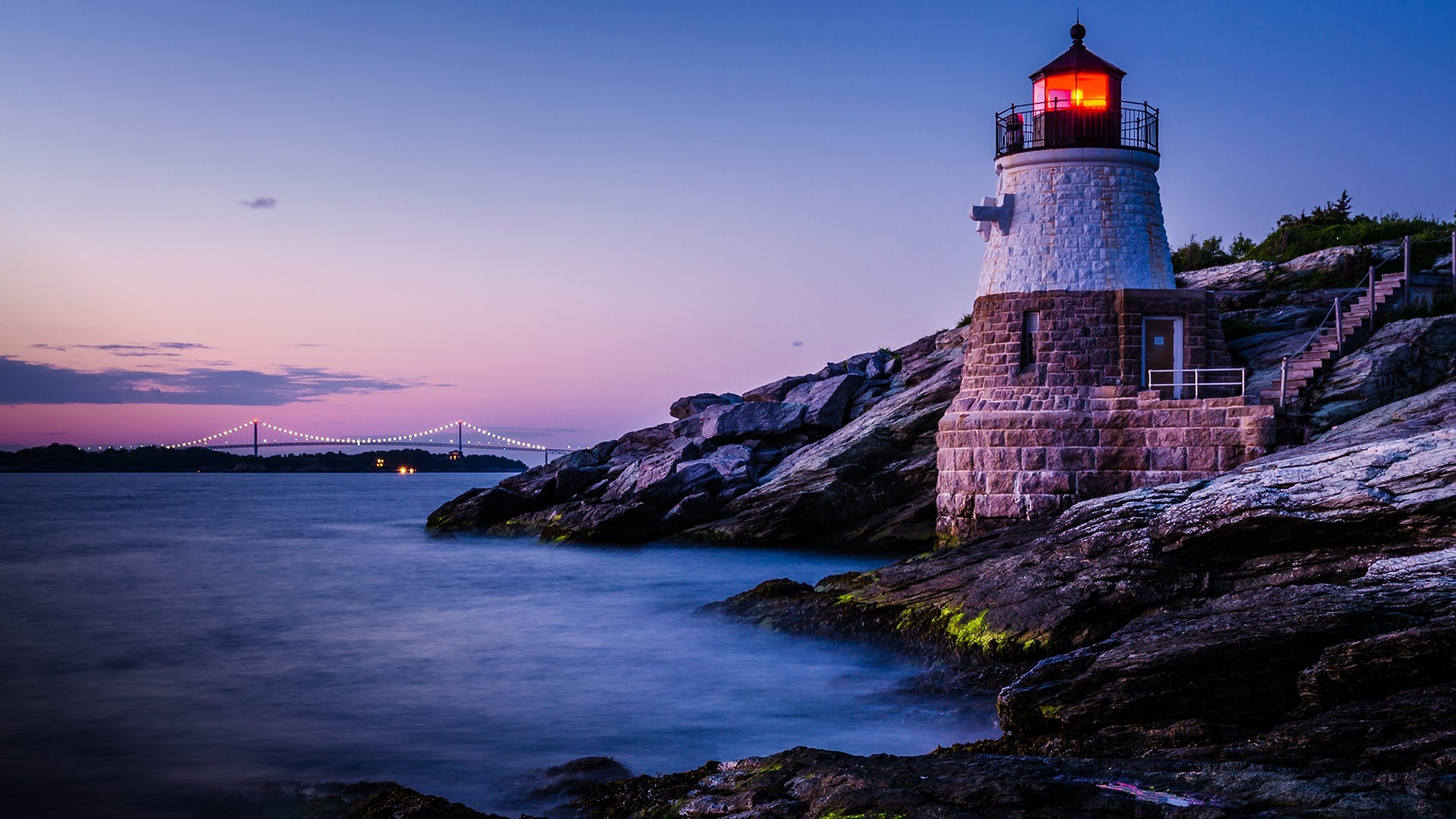 Castle Hill Lighthouse and Newport Bridge at Dusk HD Wallpaper