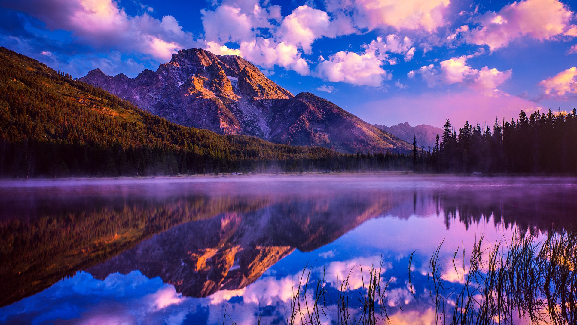 Mount Moran reflection in lake at Grand Teton National Park HD Wallpaper