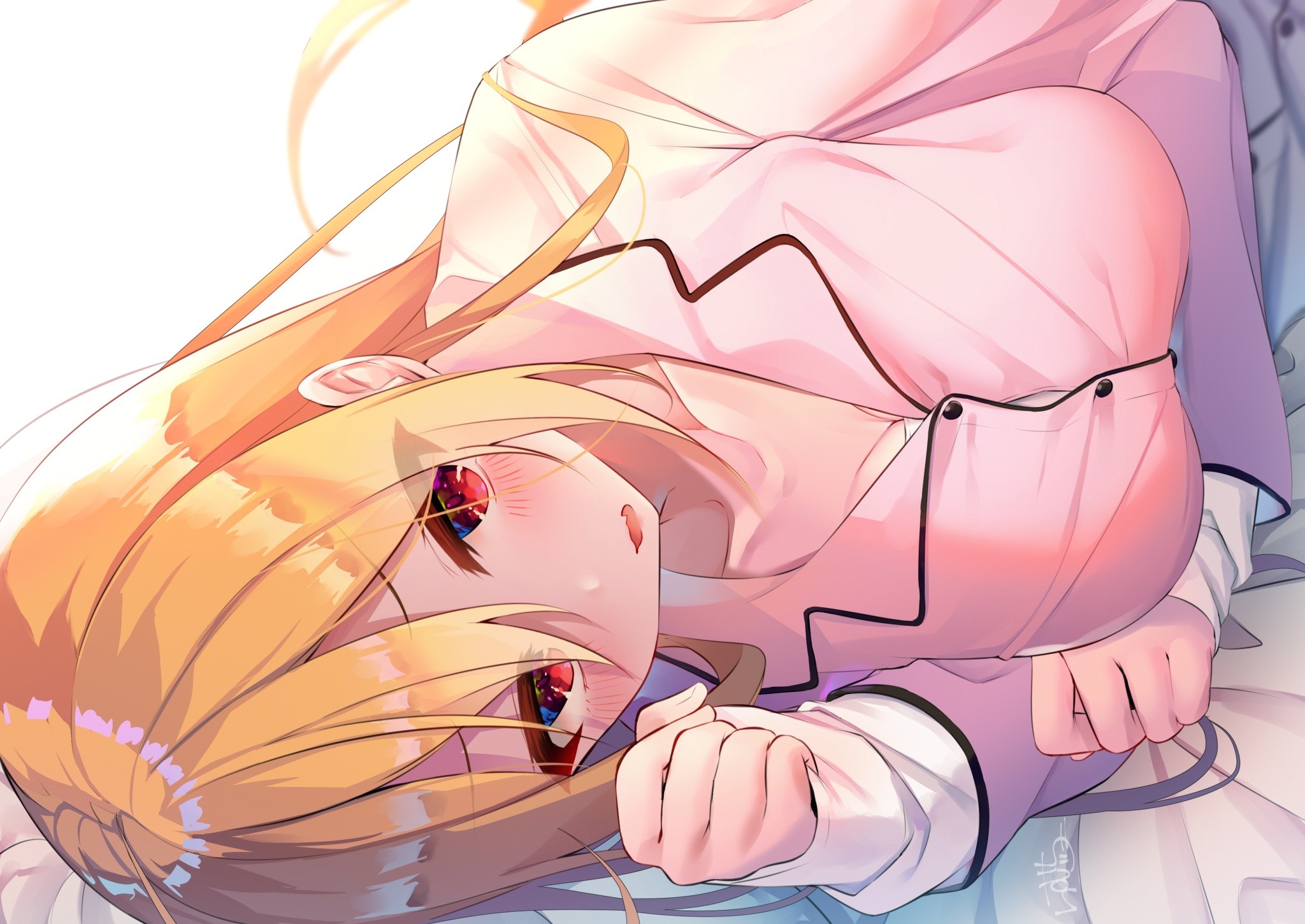Blonde anime girl with red eyes in pajamas HD Wallpaper