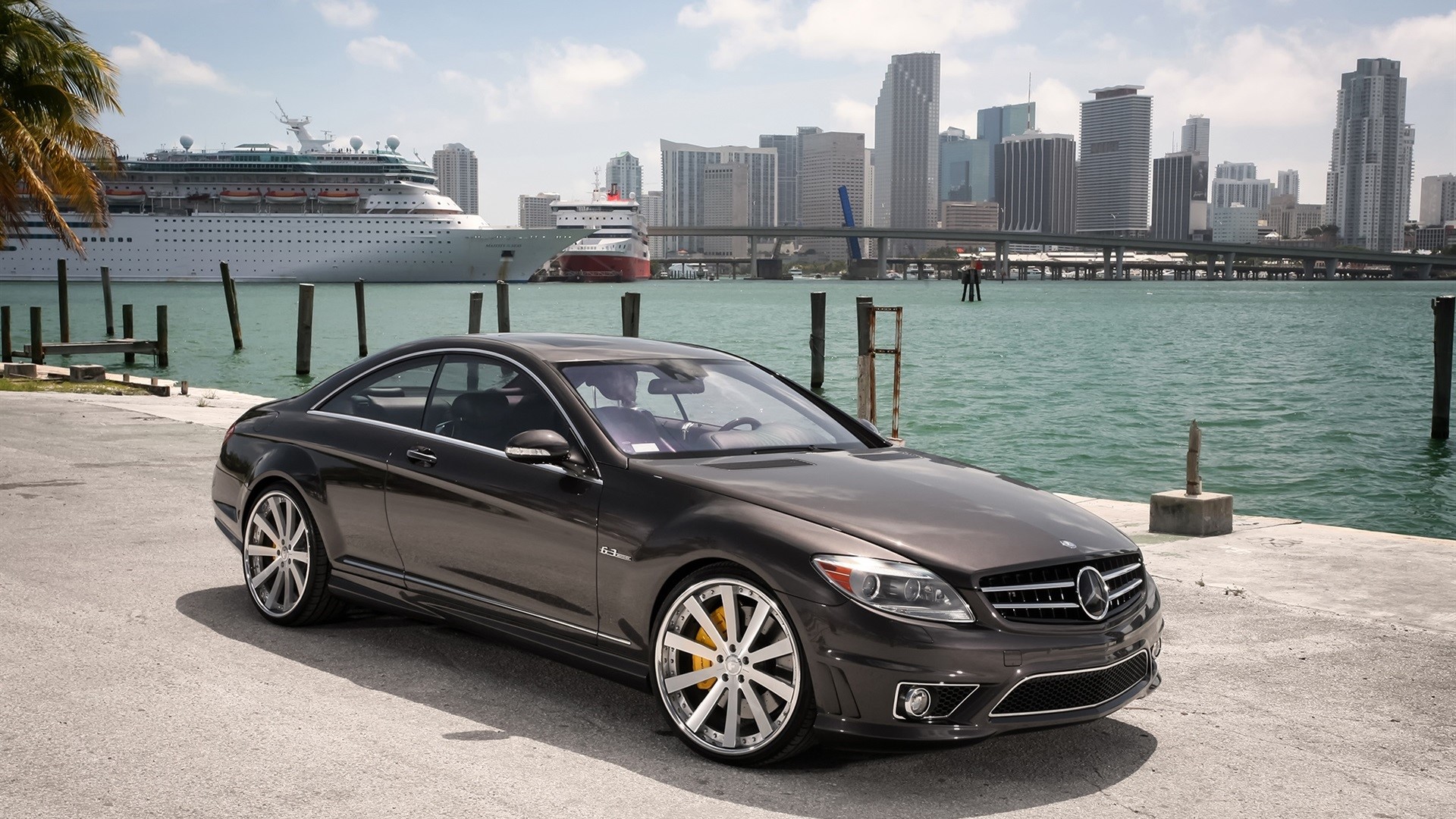 Mercedes-Benz CL 63 AMG coupe by the sea in Miami HD Wallpaper