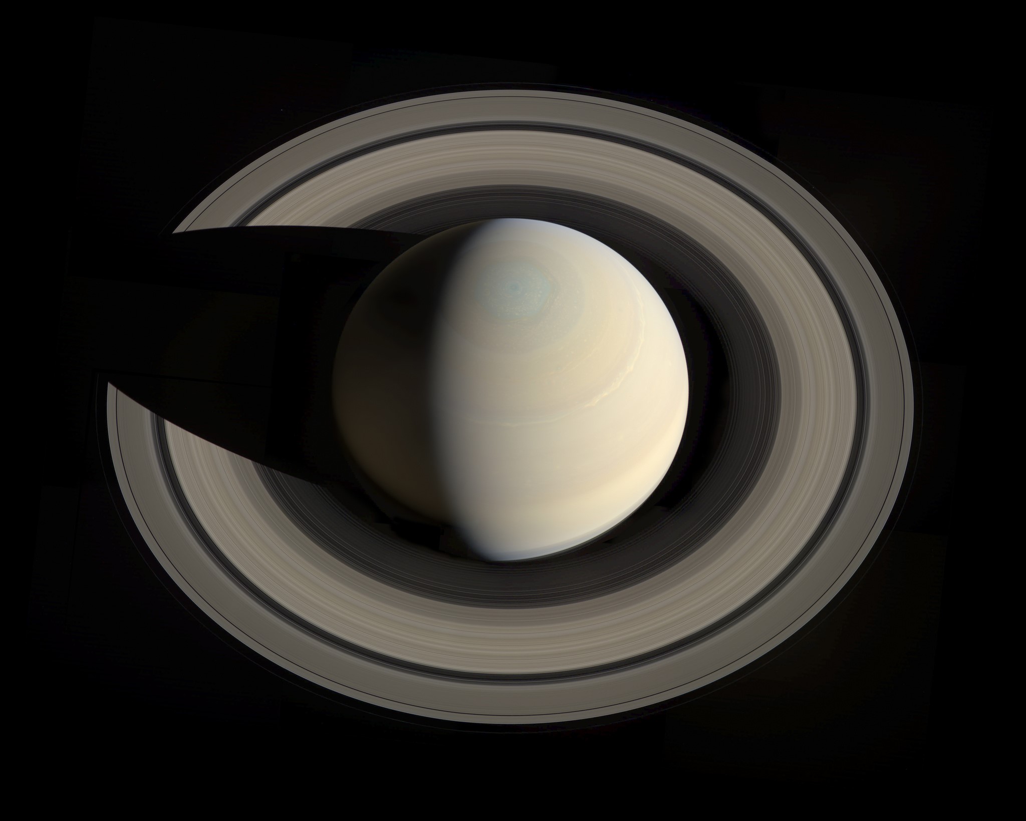 Saturn and its rings HD Wallpaper