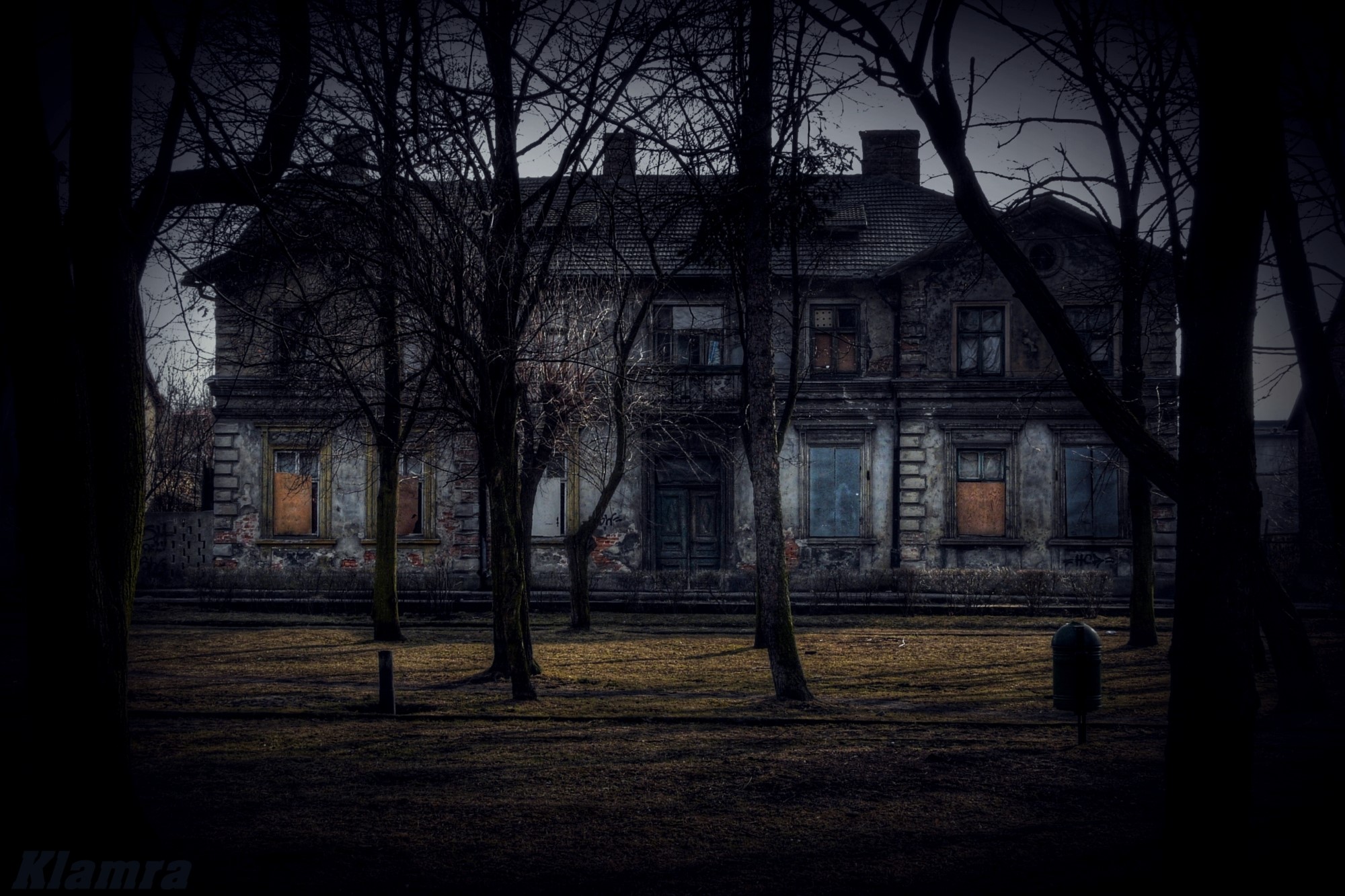 Abandoned House in Poland Urbex Scene HD Wallpaper