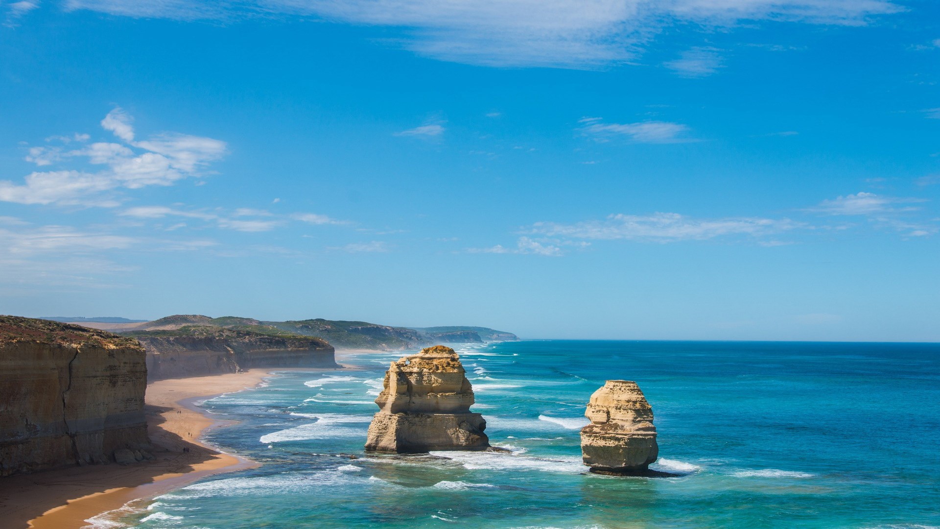 The Twelve Apostles rock formations on the Great Ocean Road HD Wallpaper