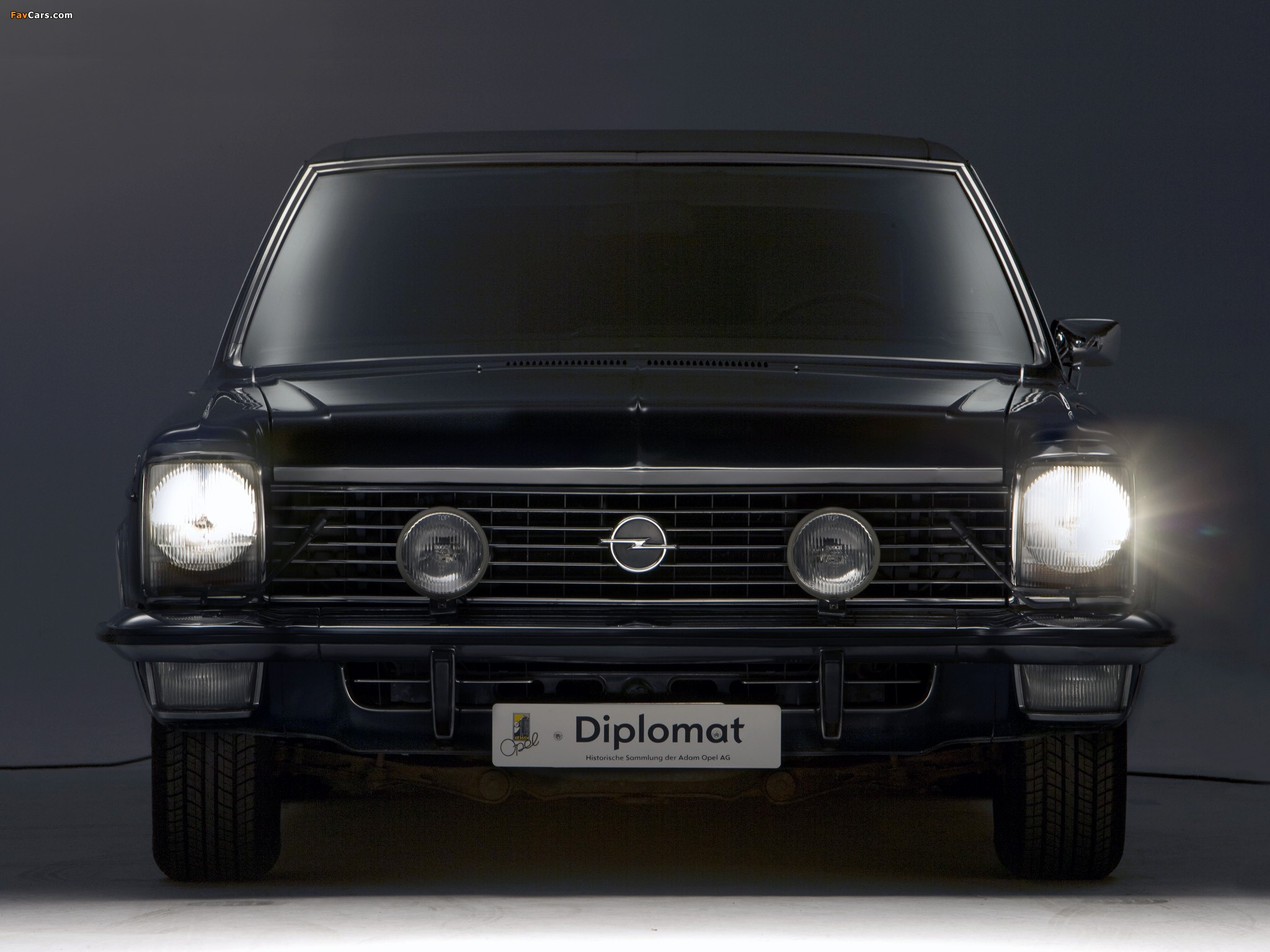 Opel Diplomat car frontal view HD Wallpaper