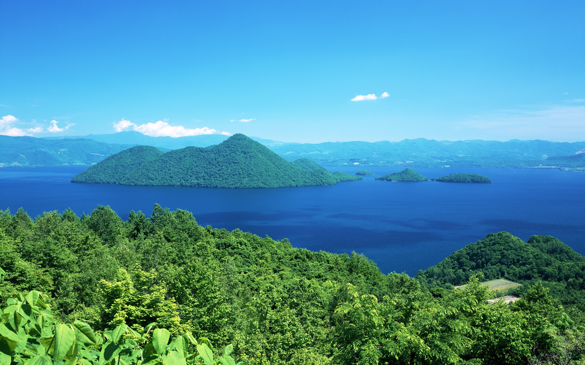 Lake with Islands and Mountains HD Wallpaper