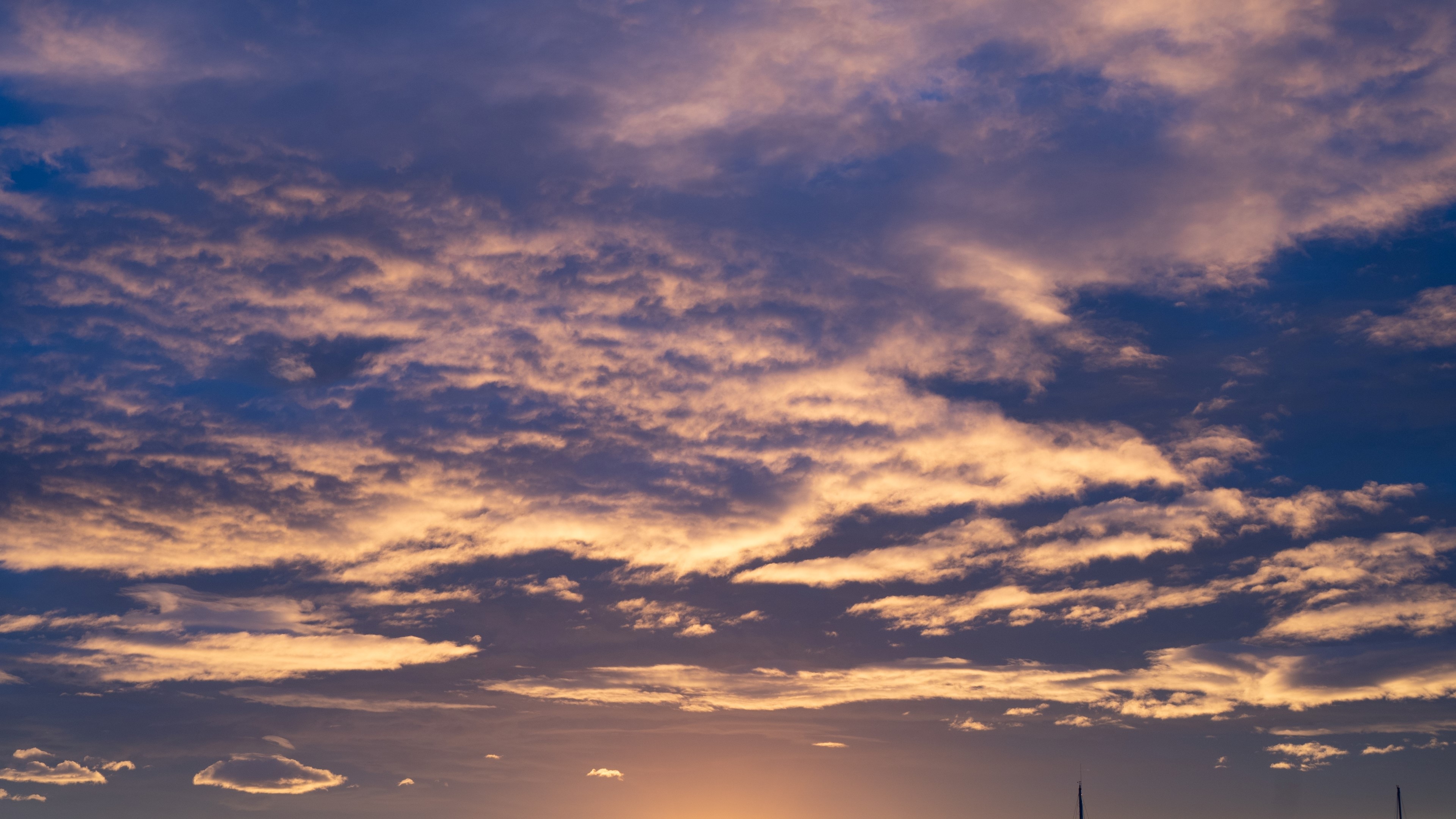 Clouds in the sky over New Zealand HD Wallpaper