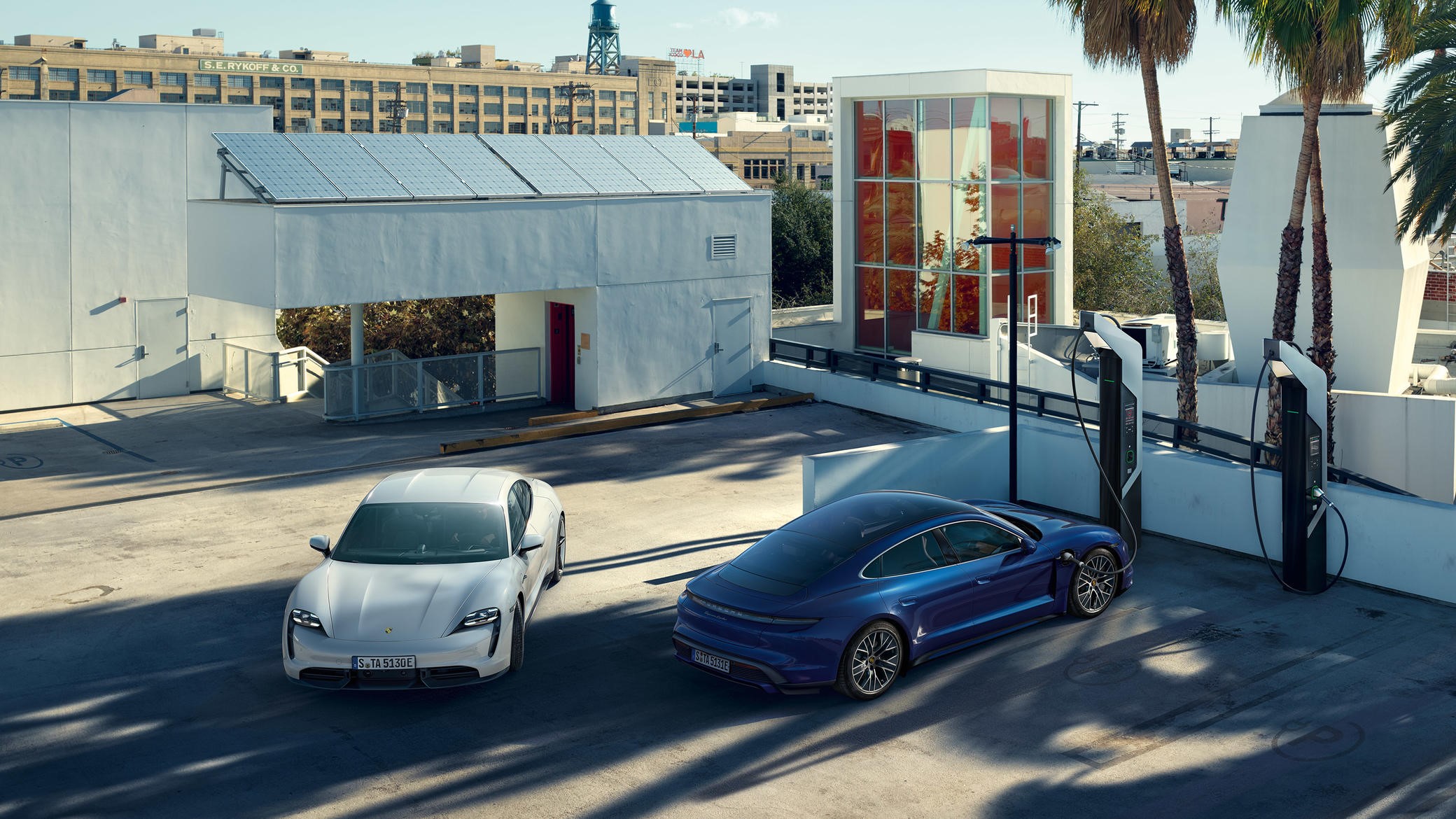 Porsche Taycan electric cars charging HD Wallpaper