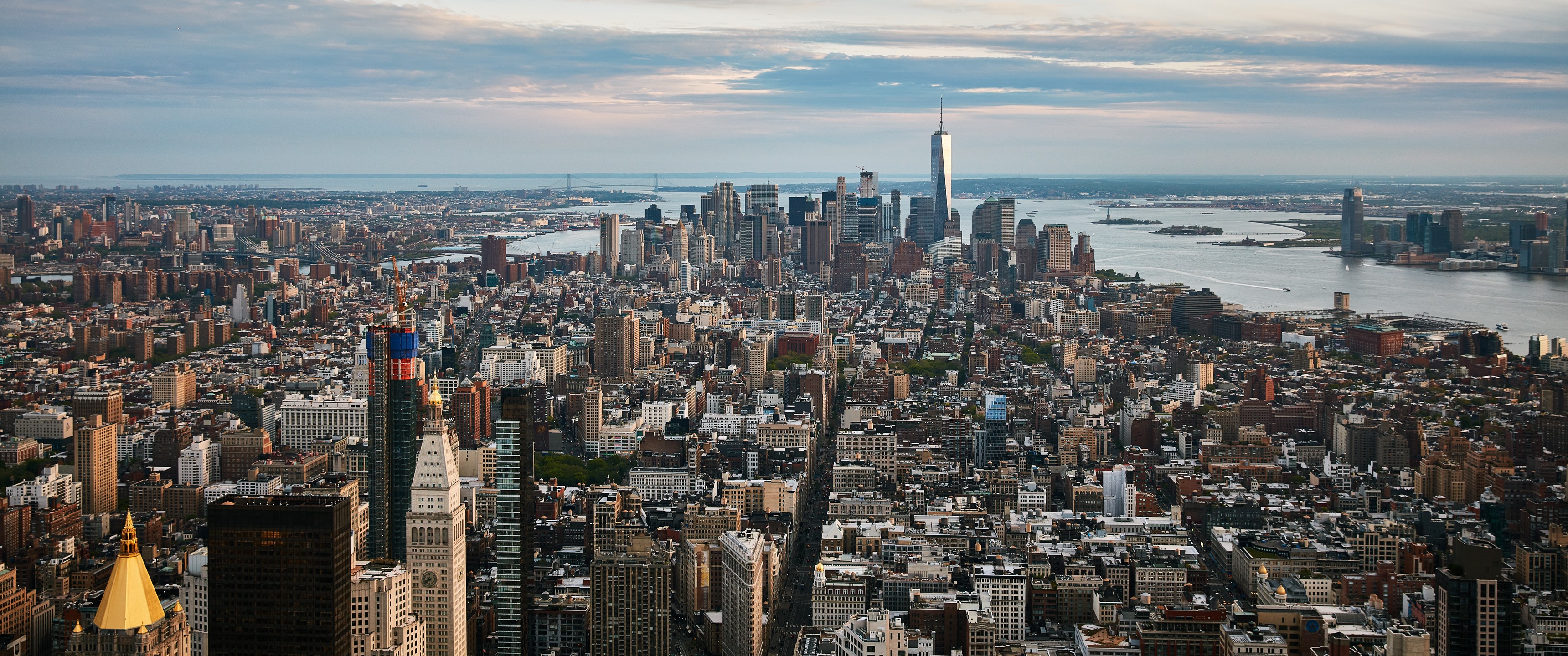 New York City Manhattan cityscape with One World Trade Center HD Wallpaper