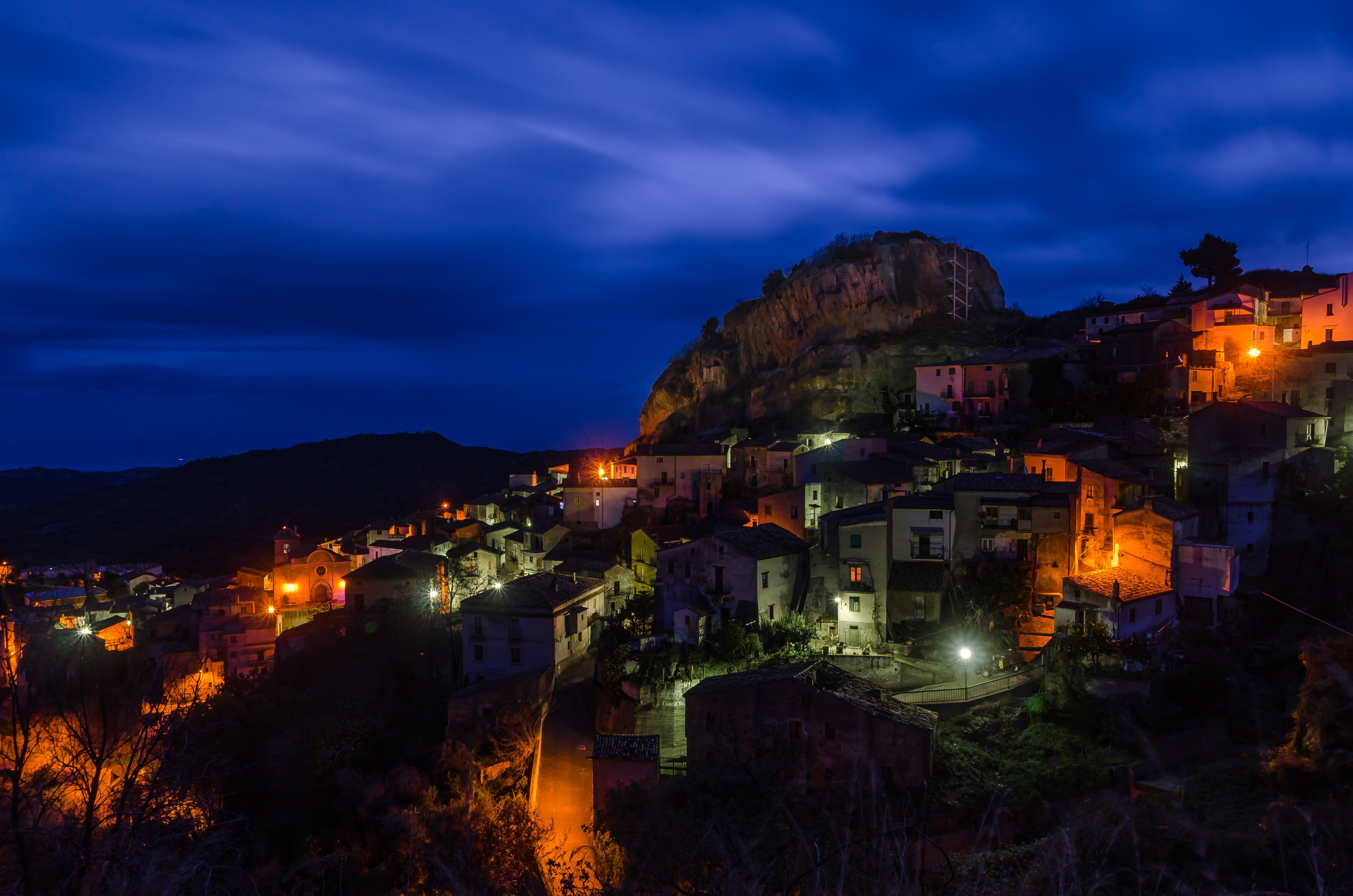 Night view of a village in Calabria, Italy HD Wallpaper
