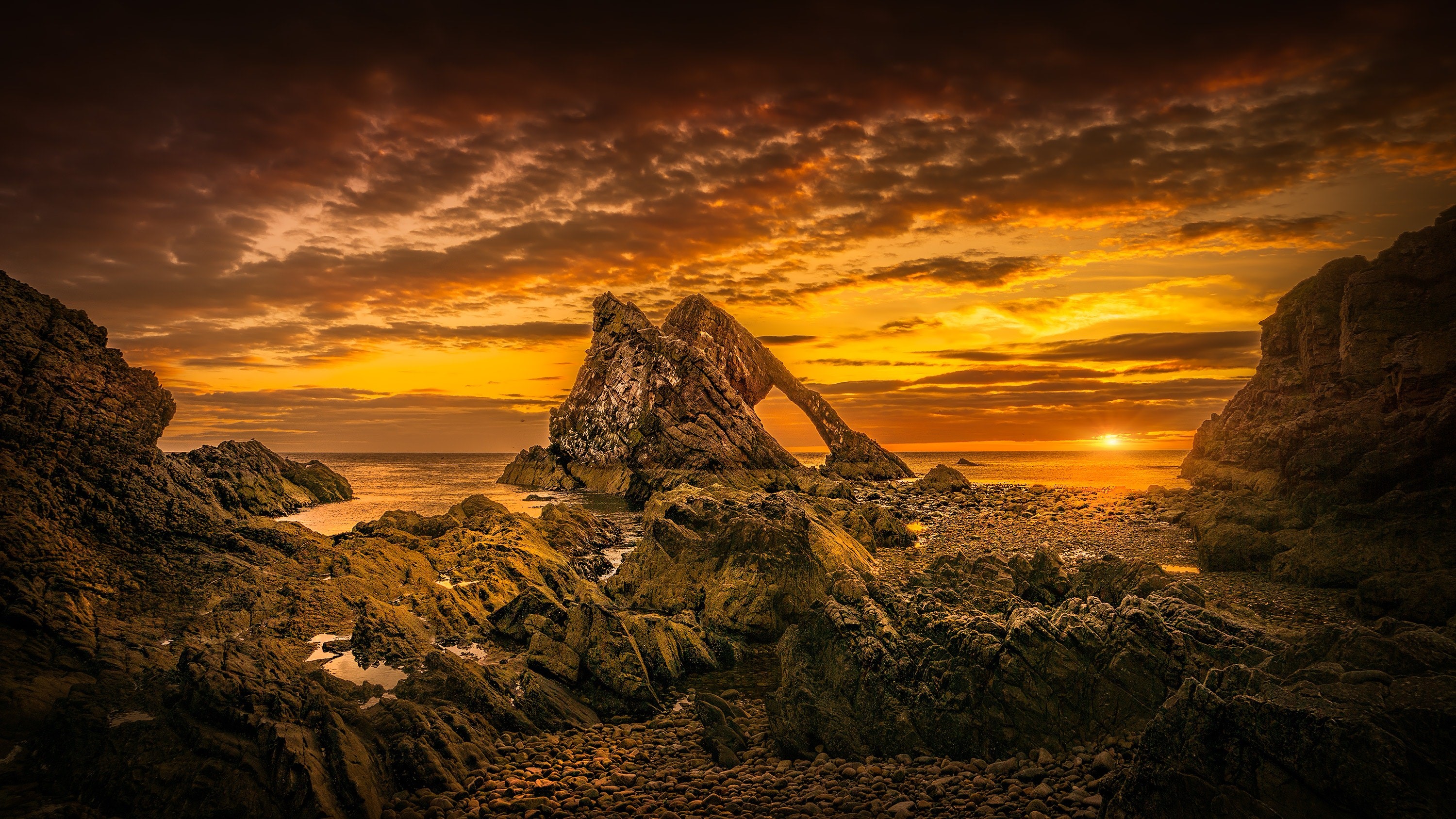 Bow Fiddle Rock at sunset, Scotland HD Wallpaper